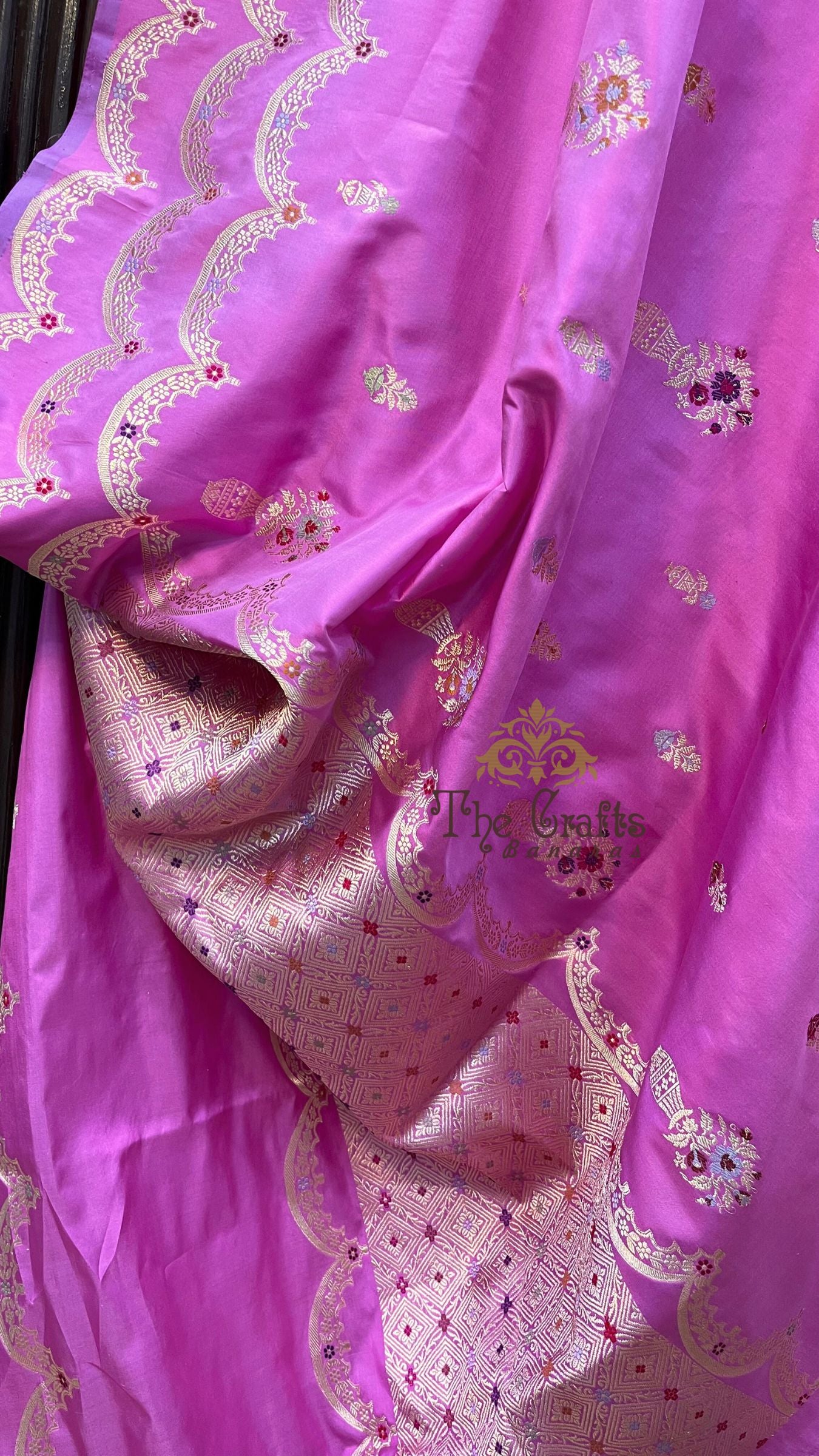 Pure Katan Silk Handloom Banarasi Saree - with kadhua meenakari motifs