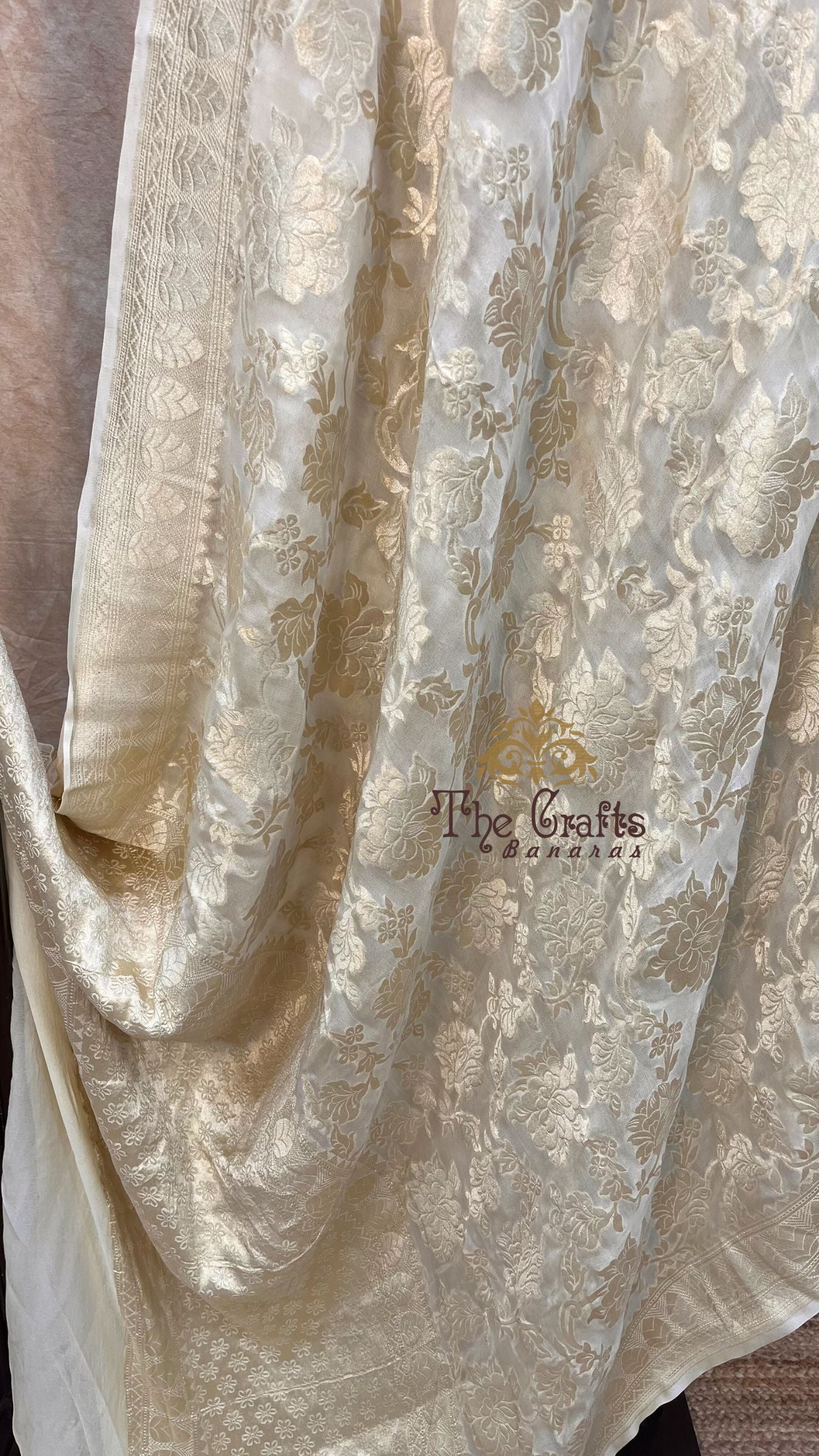 Khaddi Georgette Handloom Banarasi Saree - Water Zari