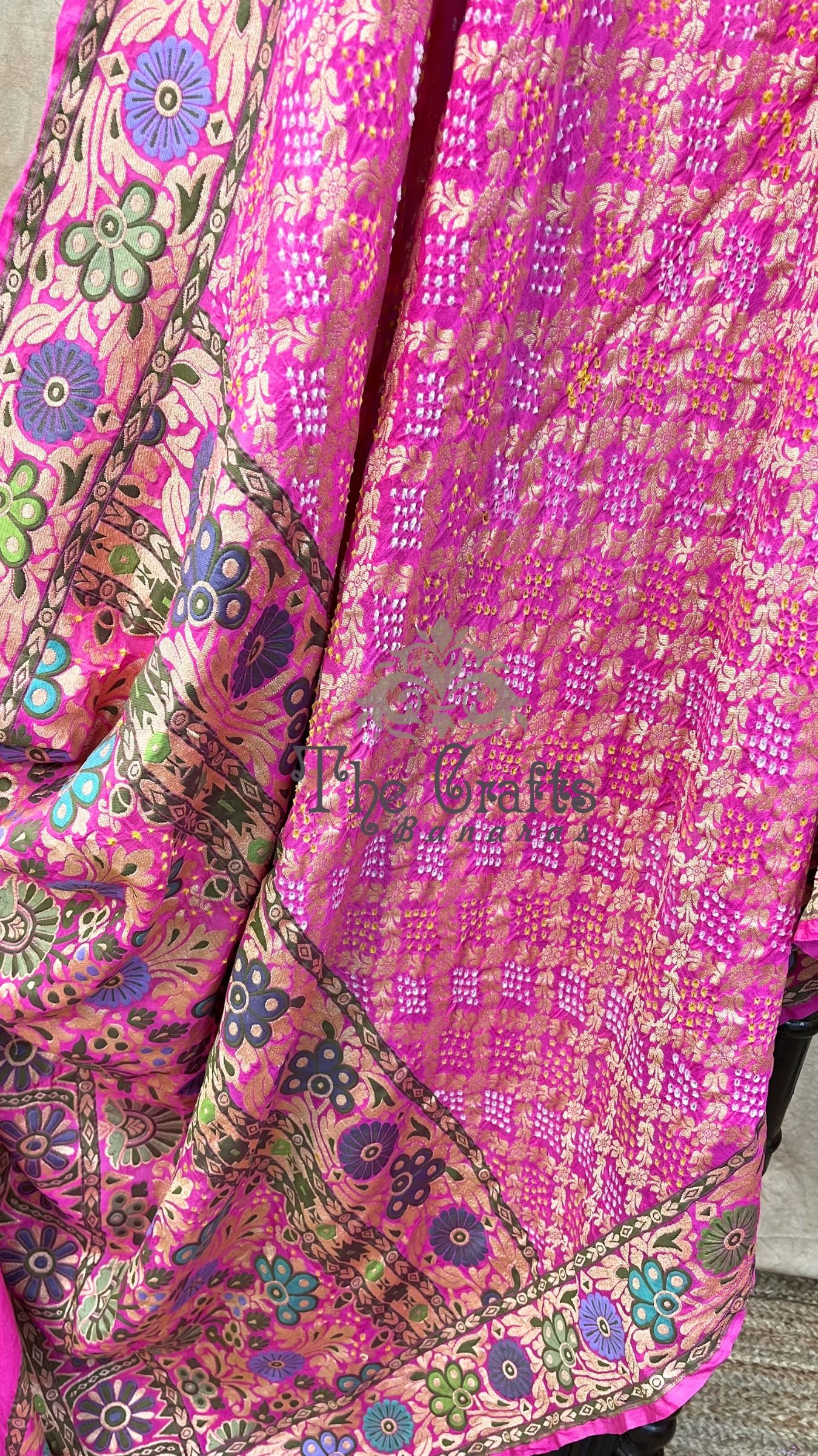 Pure Georgette Banarasi Handloom Bandhej Saree-With Meenakari Work