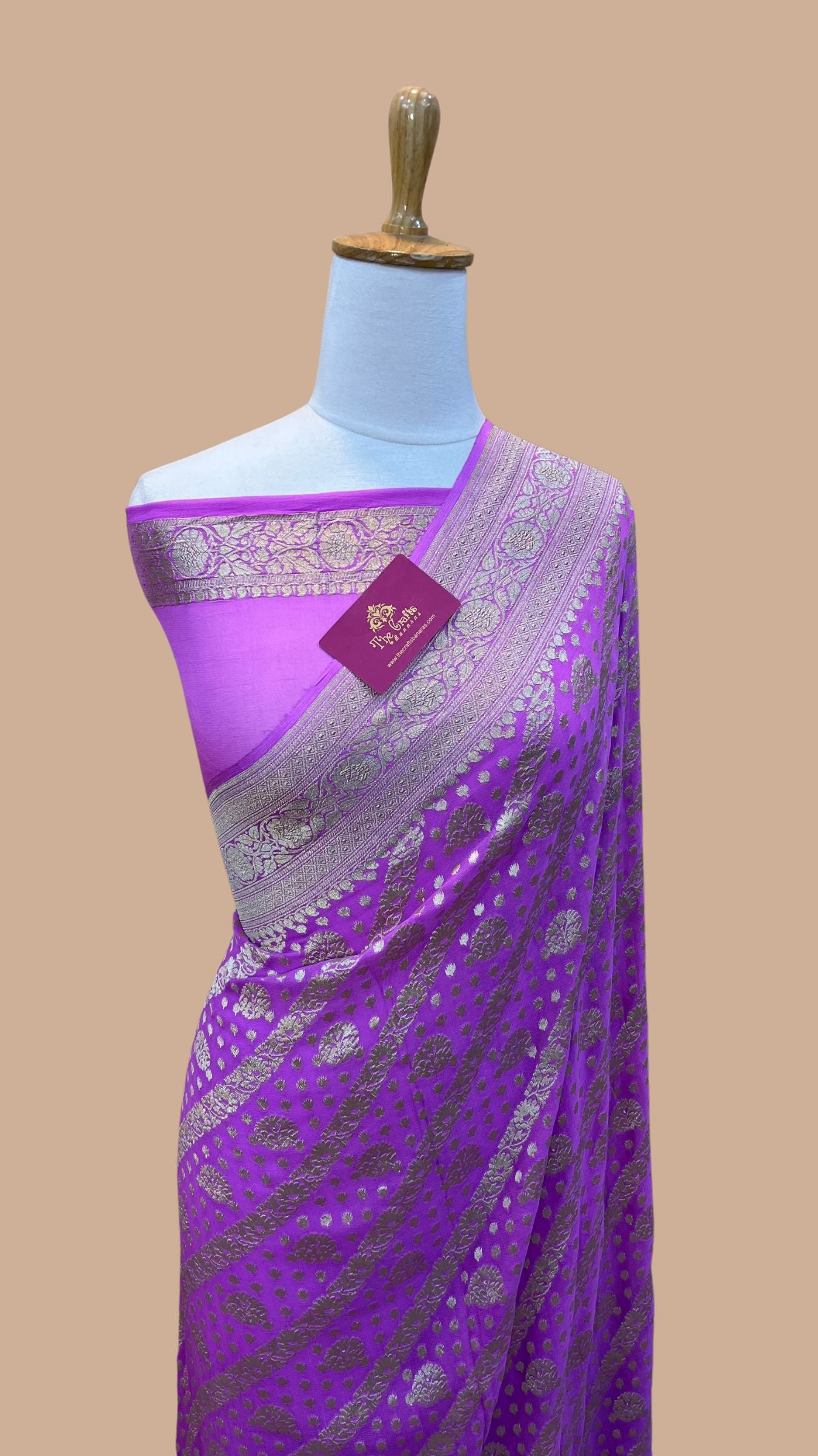 Khaddi Georgette Handloom Banarasi Saree - Water Zari