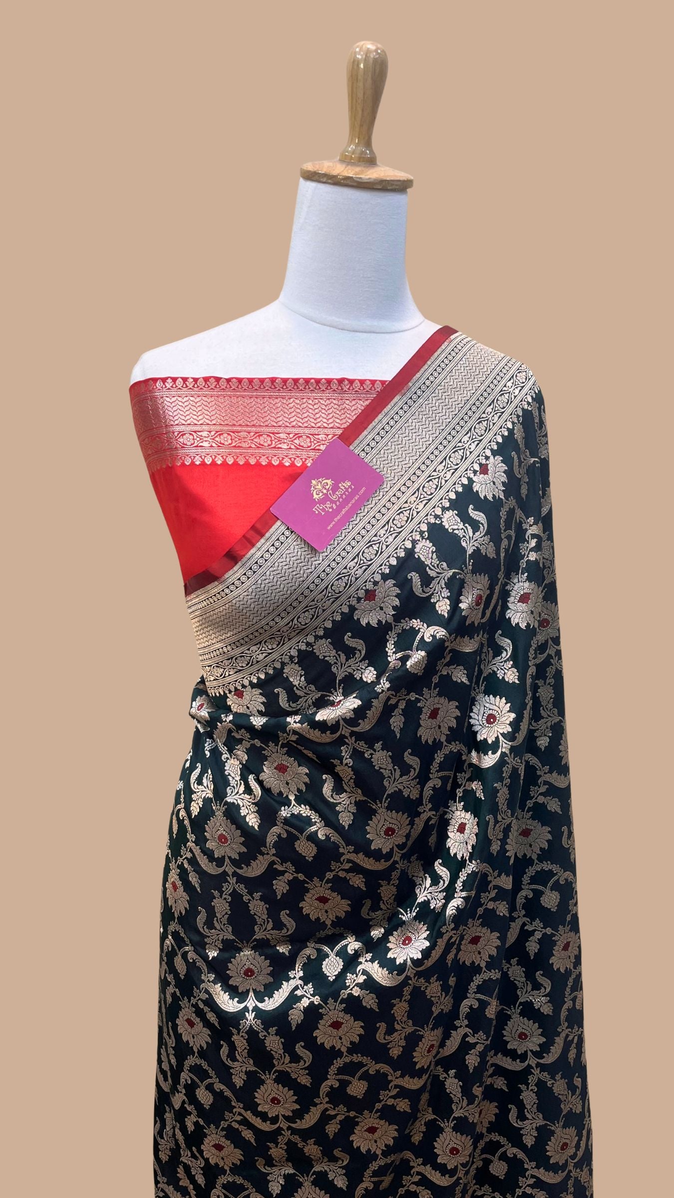 Pure Katan Silk Handloom Banarasi Saree - Jaal Work With Meenakari