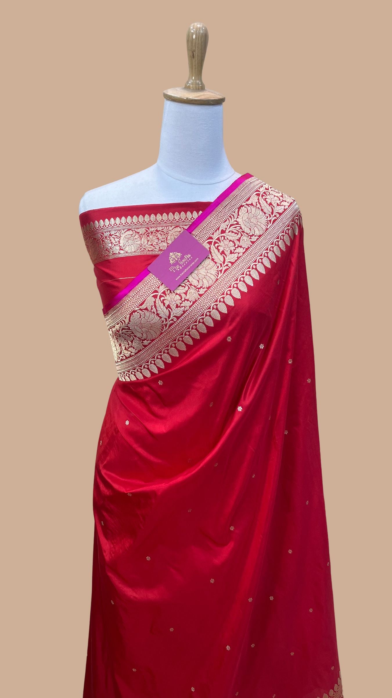 Pure Katan Silk Handloom Banarasi Saree - with kadhua motifs