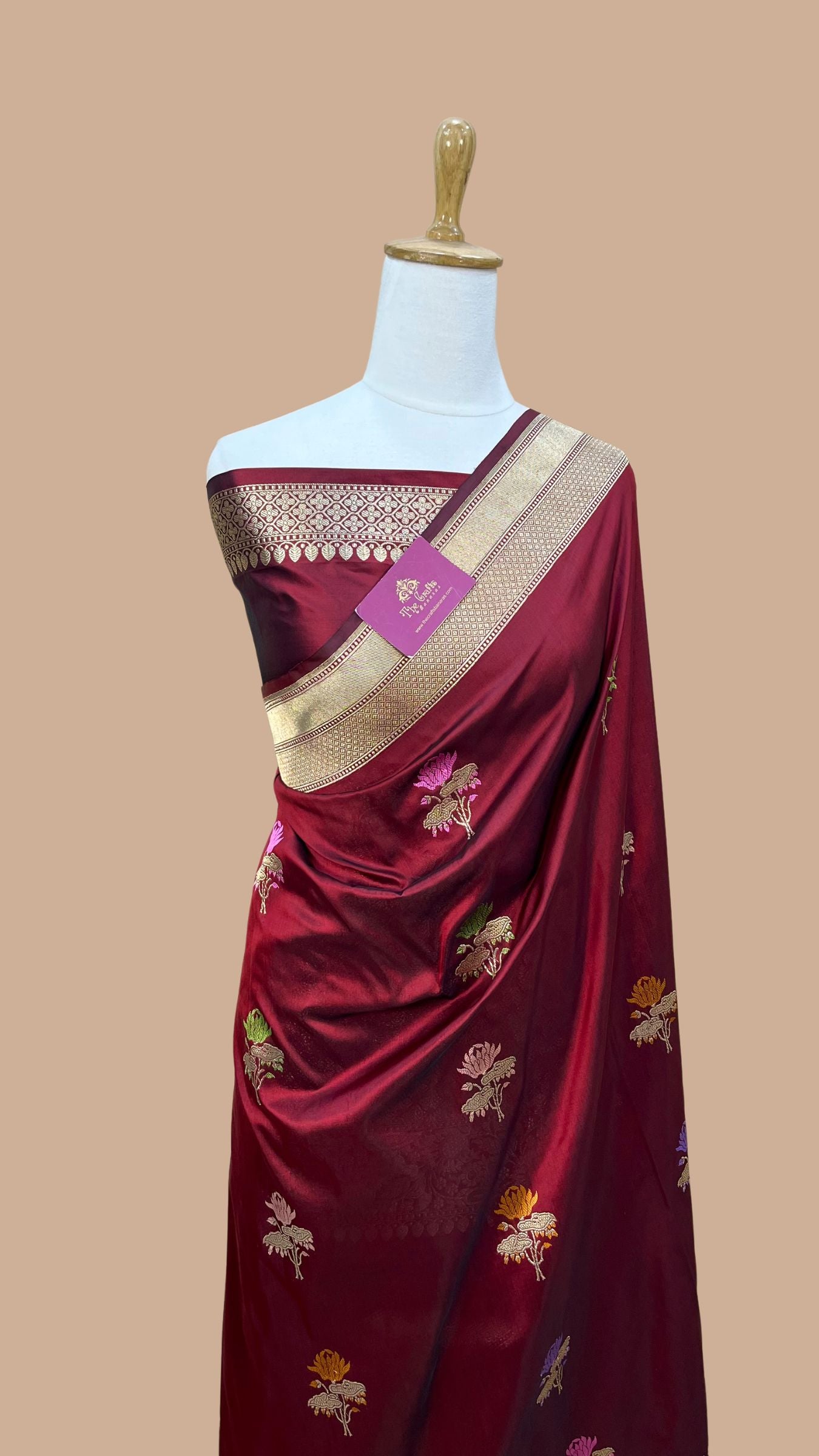 Pure Katan Silk Handloom Banarasi Saree - with meenakari kadhua work