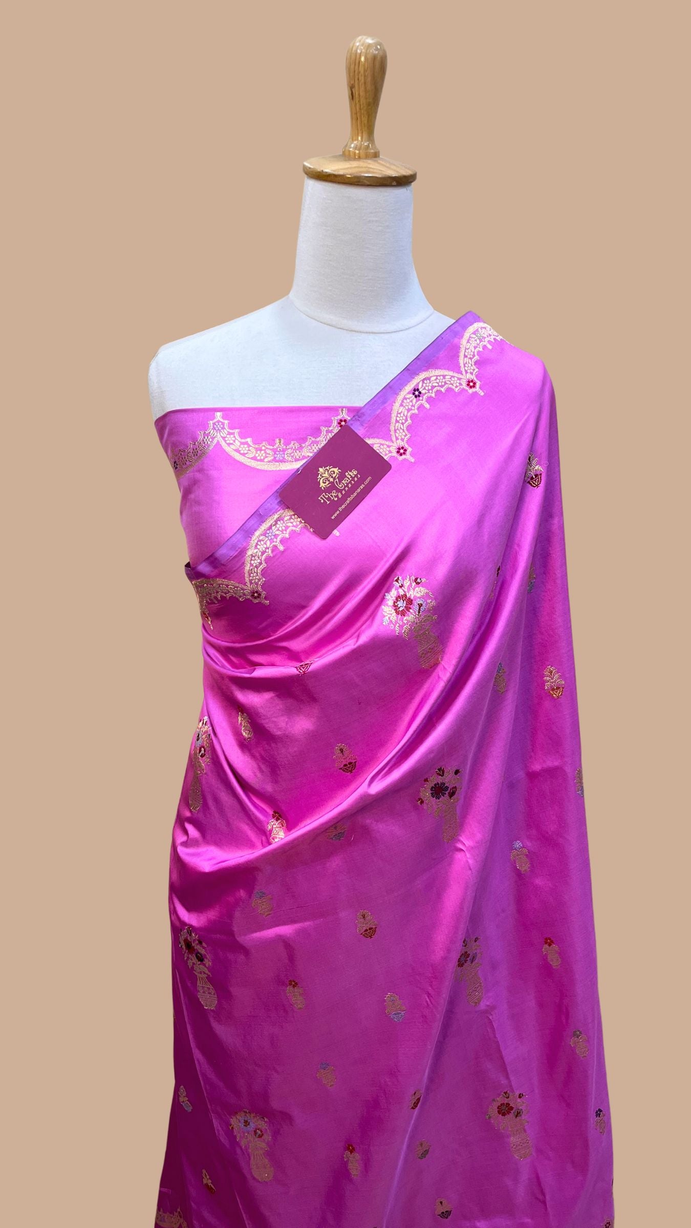 Pure Katan Silk Handloom Banarasi Saree - with kadhua meenakari motifs