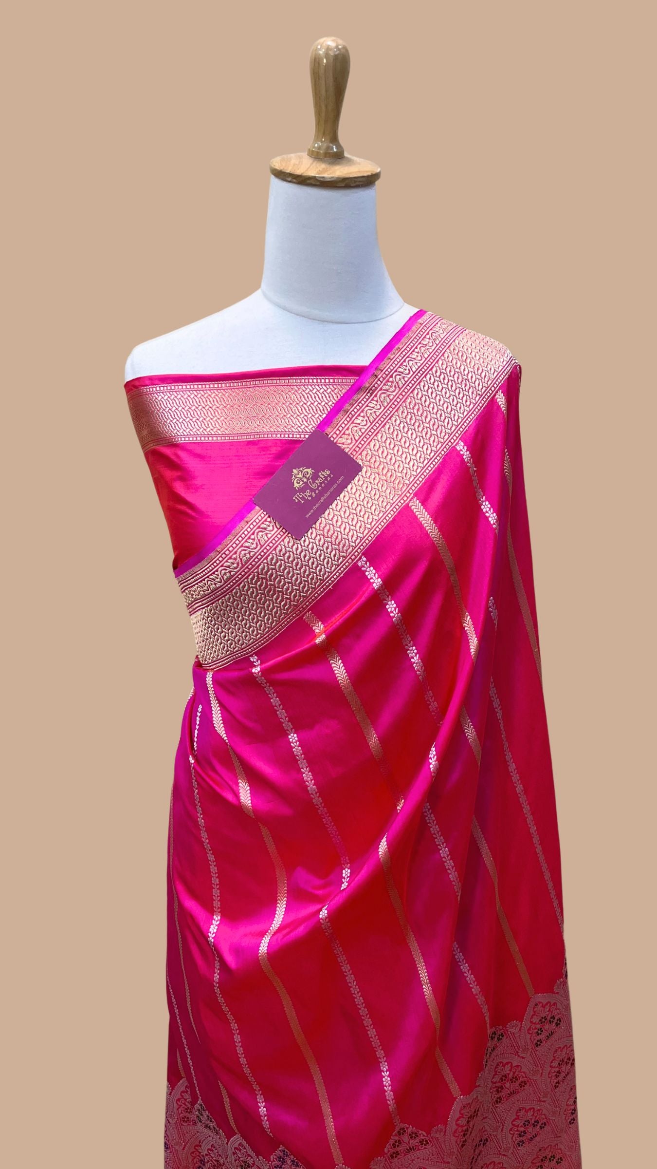 Pure Katan Silk Handloom Brocade Banarasi Saree - with kadhua meenakari work