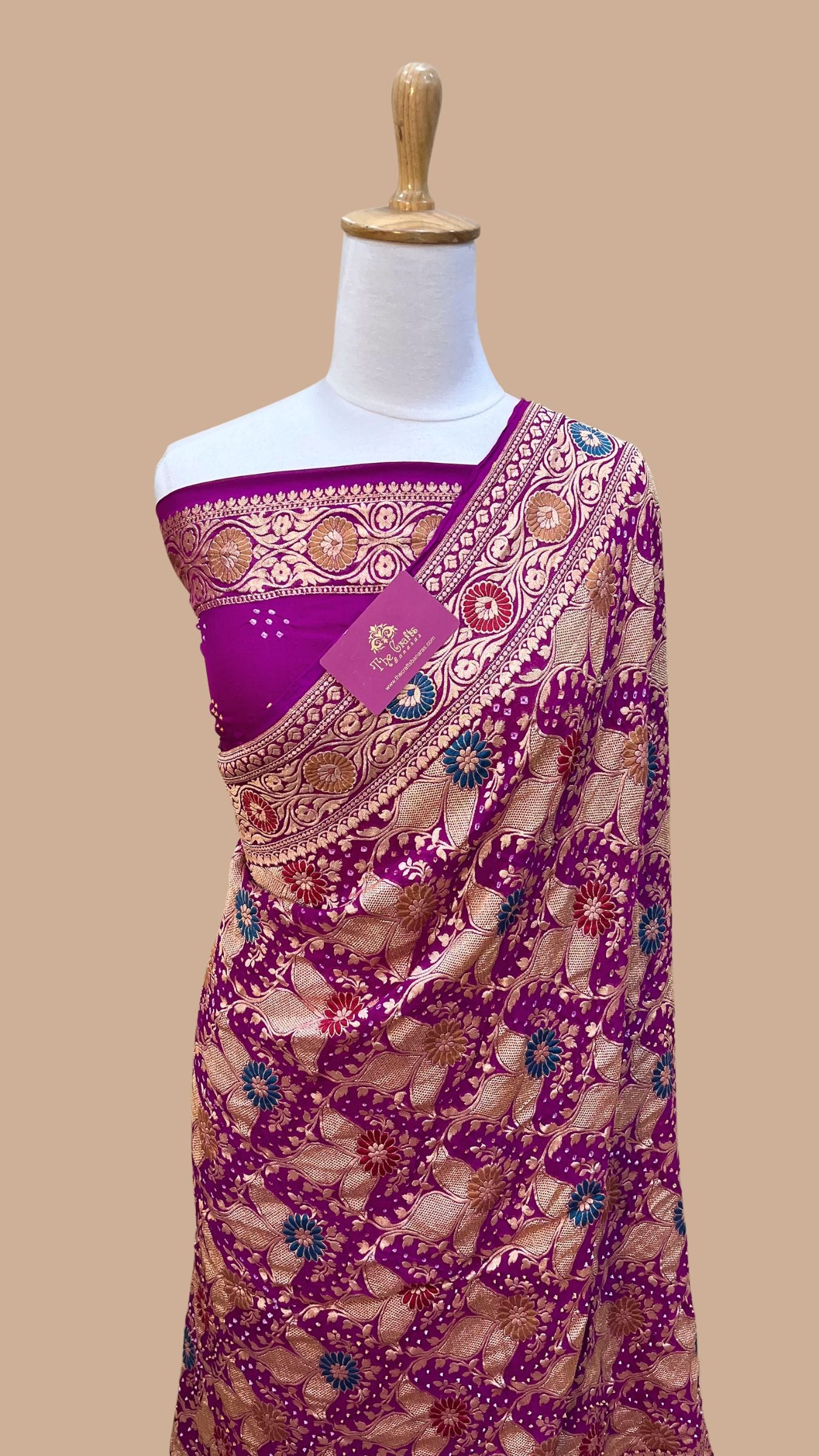 Pure Georgette Banarasi Handloom Bandhej Saree-With Meenakari Work