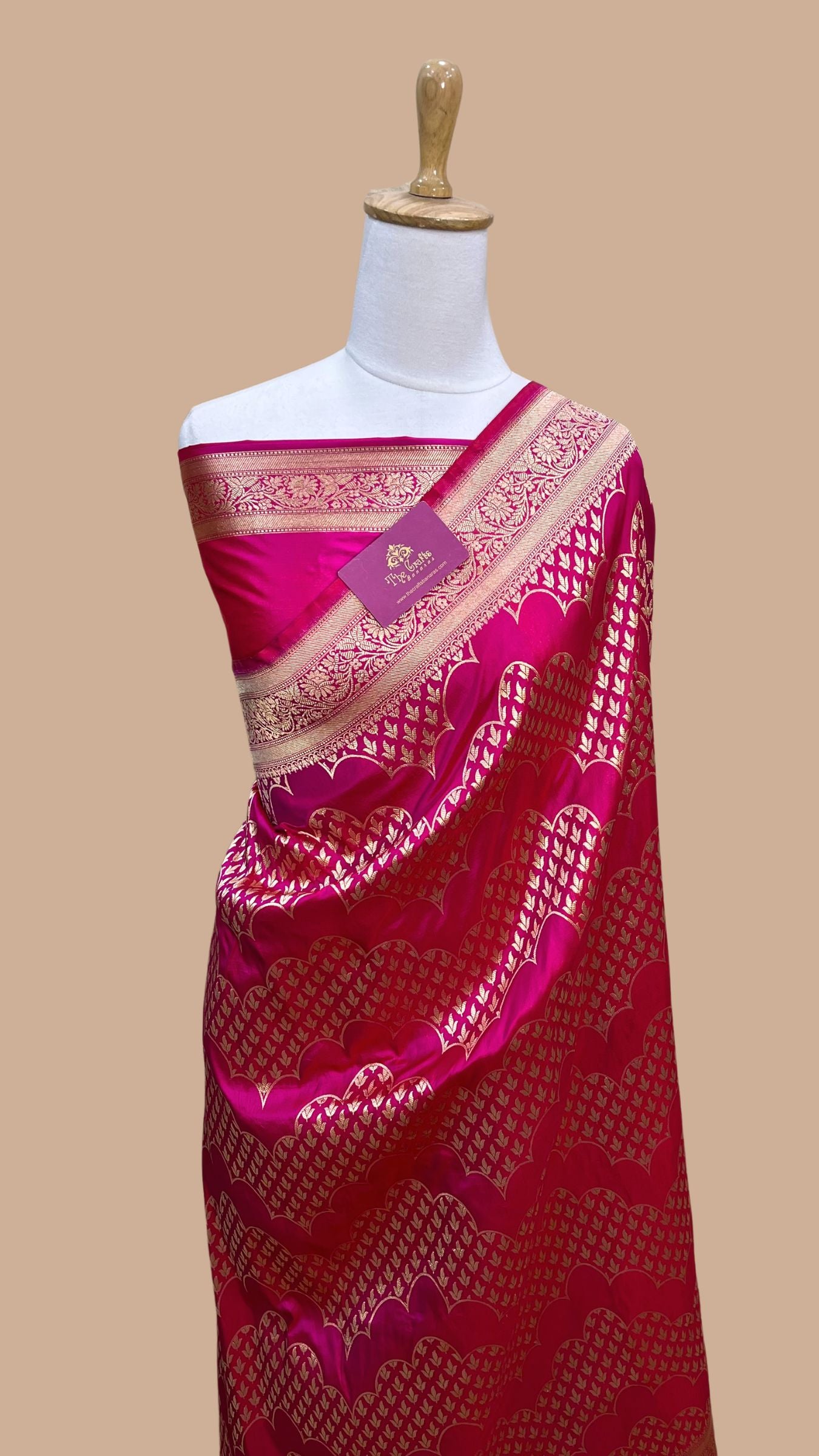 Pure Katan Silk Handloom Banarasi Saree - Jaal work