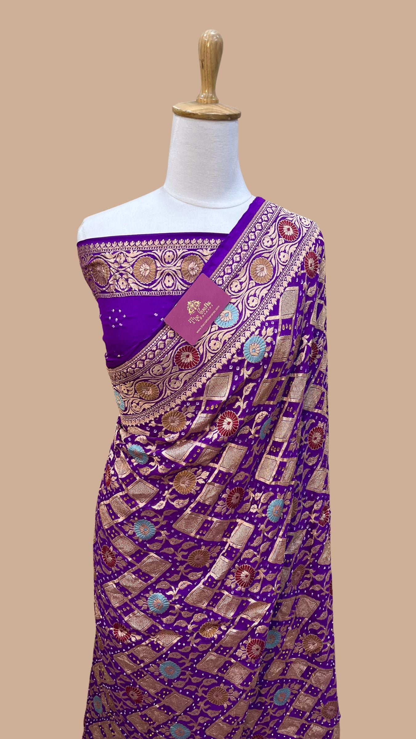 Pure Georgette Banarasi Handloom Bandhej Saree-With Meenakari Work