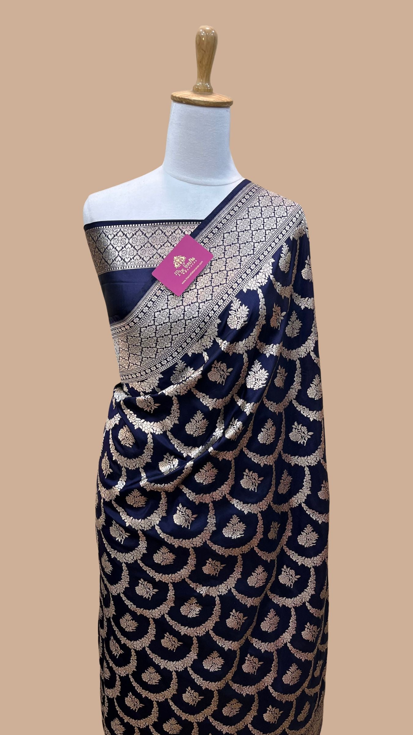 Pure Katan Silk Handloom Banarasi Saree - Jaal work