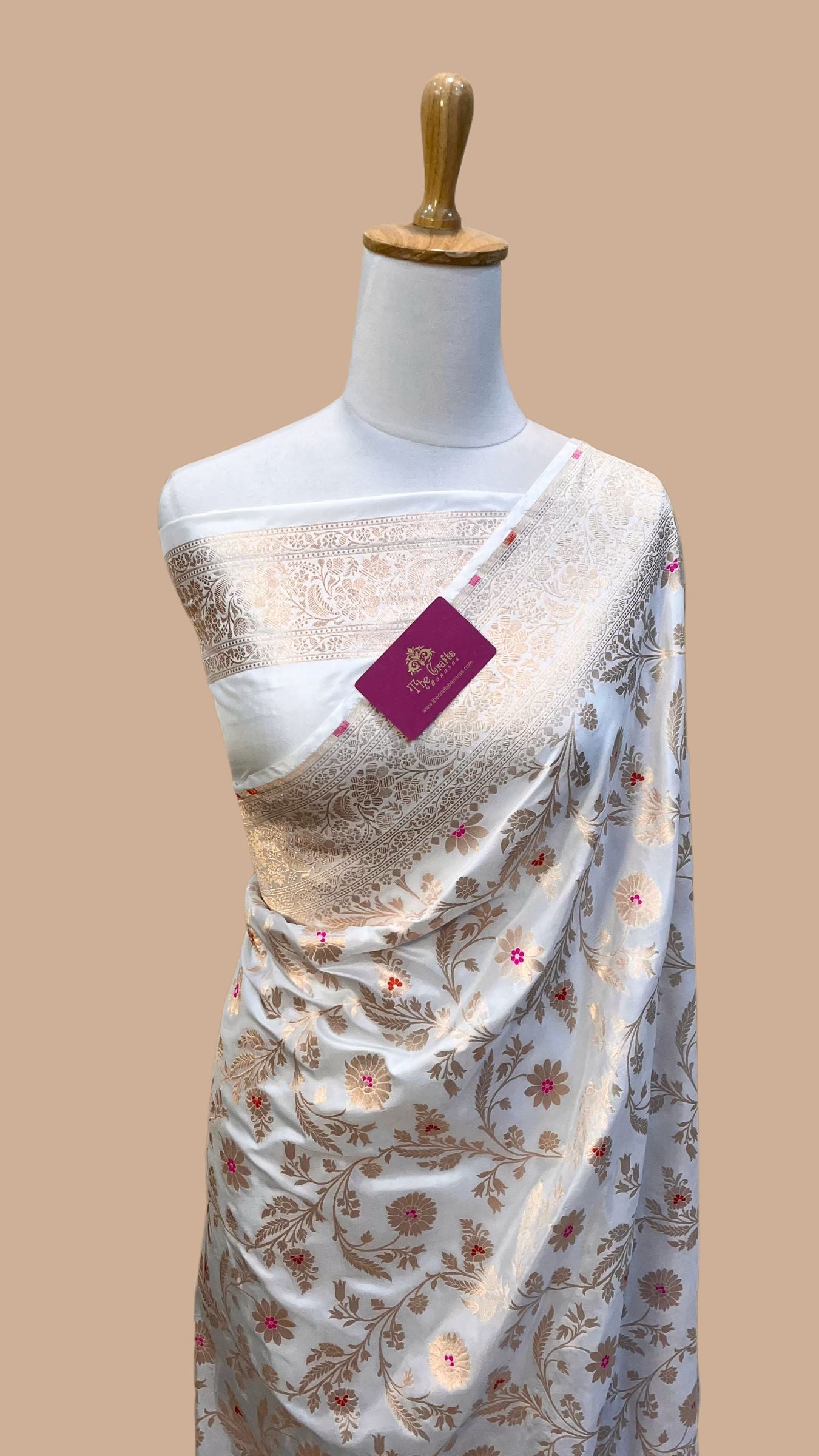 Pure Katan Silk Handloom Banarasi Saree - Jaal Work With Meenakari