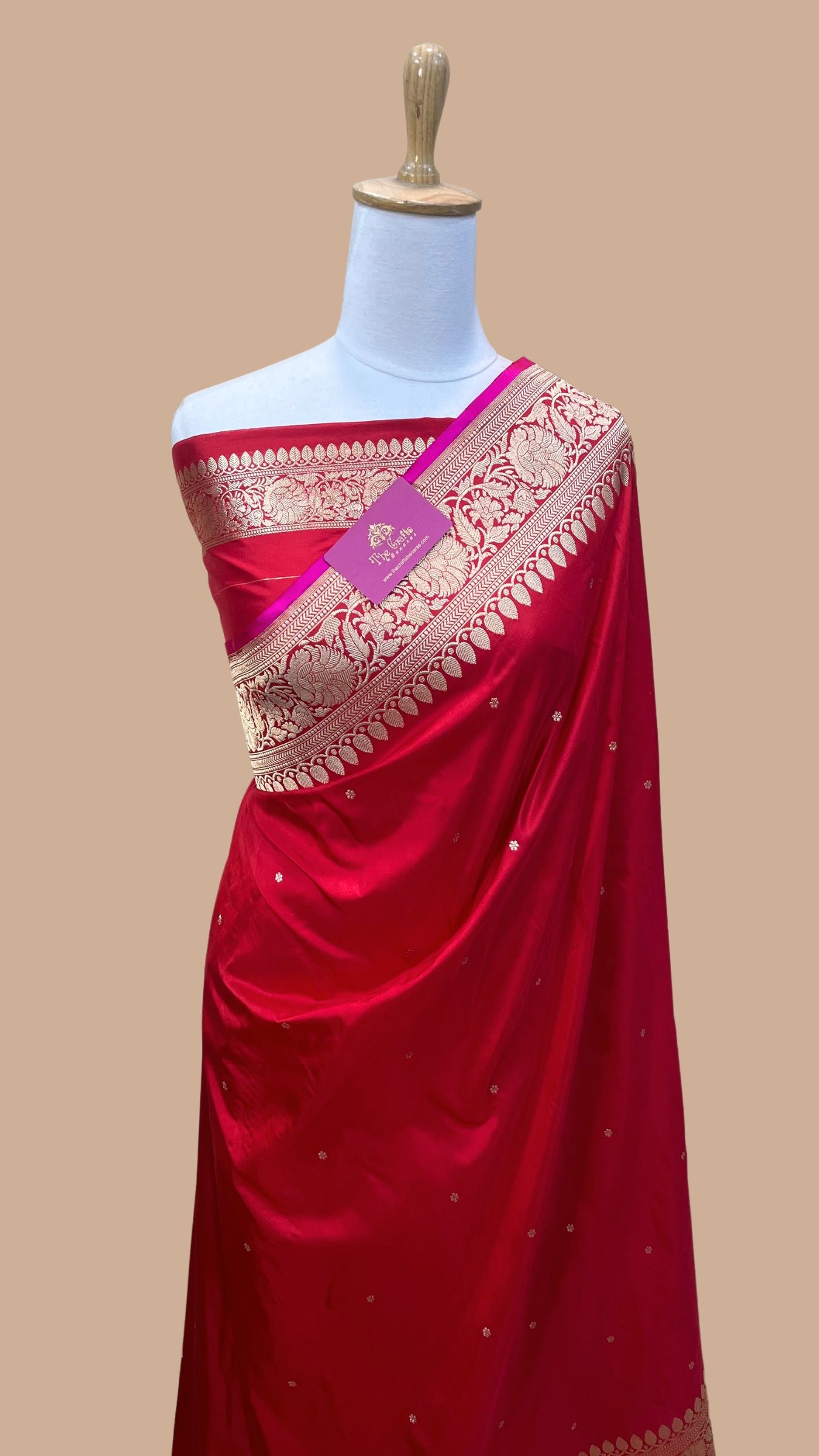 Pure Katan Silk Handloom Banarasi Saree - with kadhua motifs