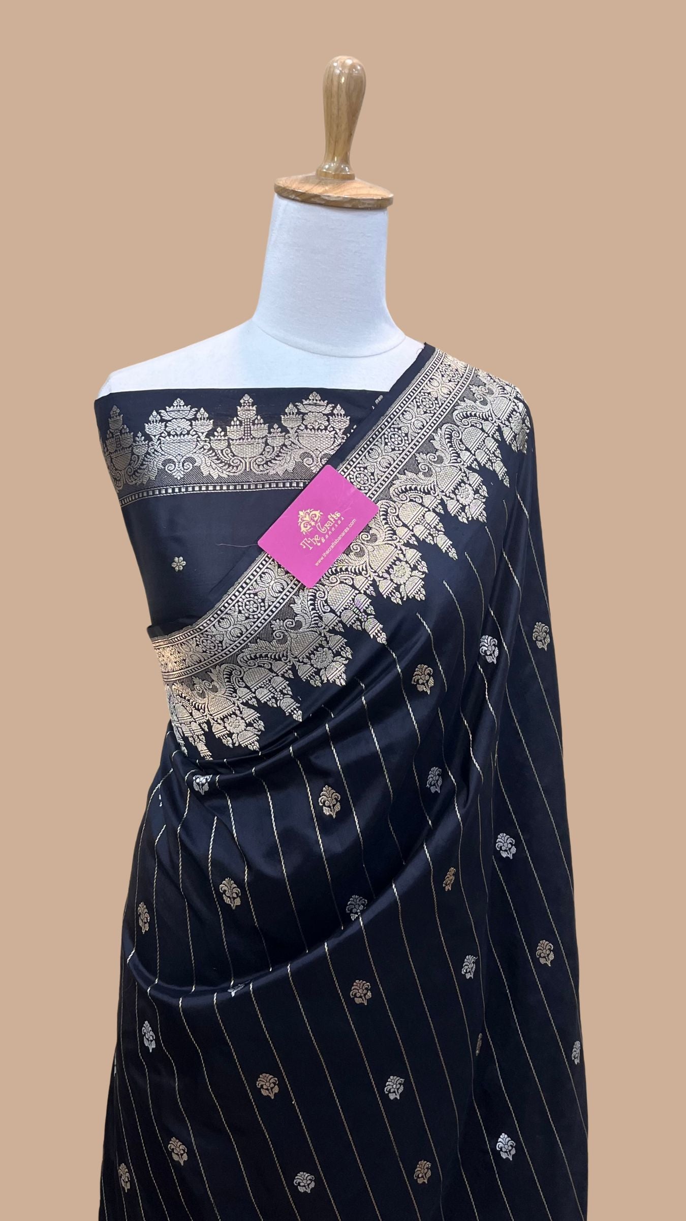 Pure Katan Silk Handloom Banarasi Saree - With Sona Roopa kadhua Motifs