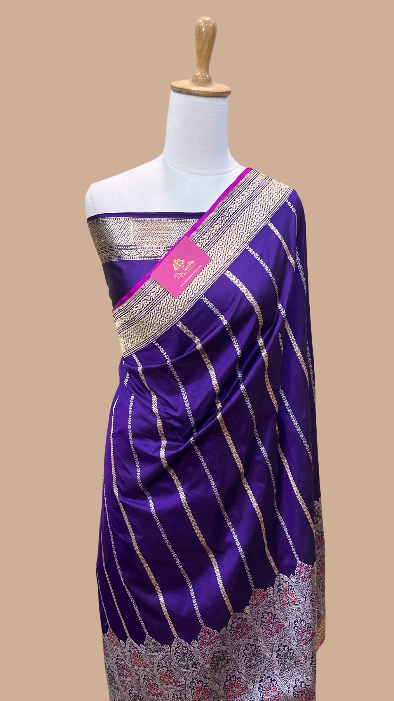 Pure Katan Silk Handloom Brocade Banarasi Saree - with kadhua meenakari work