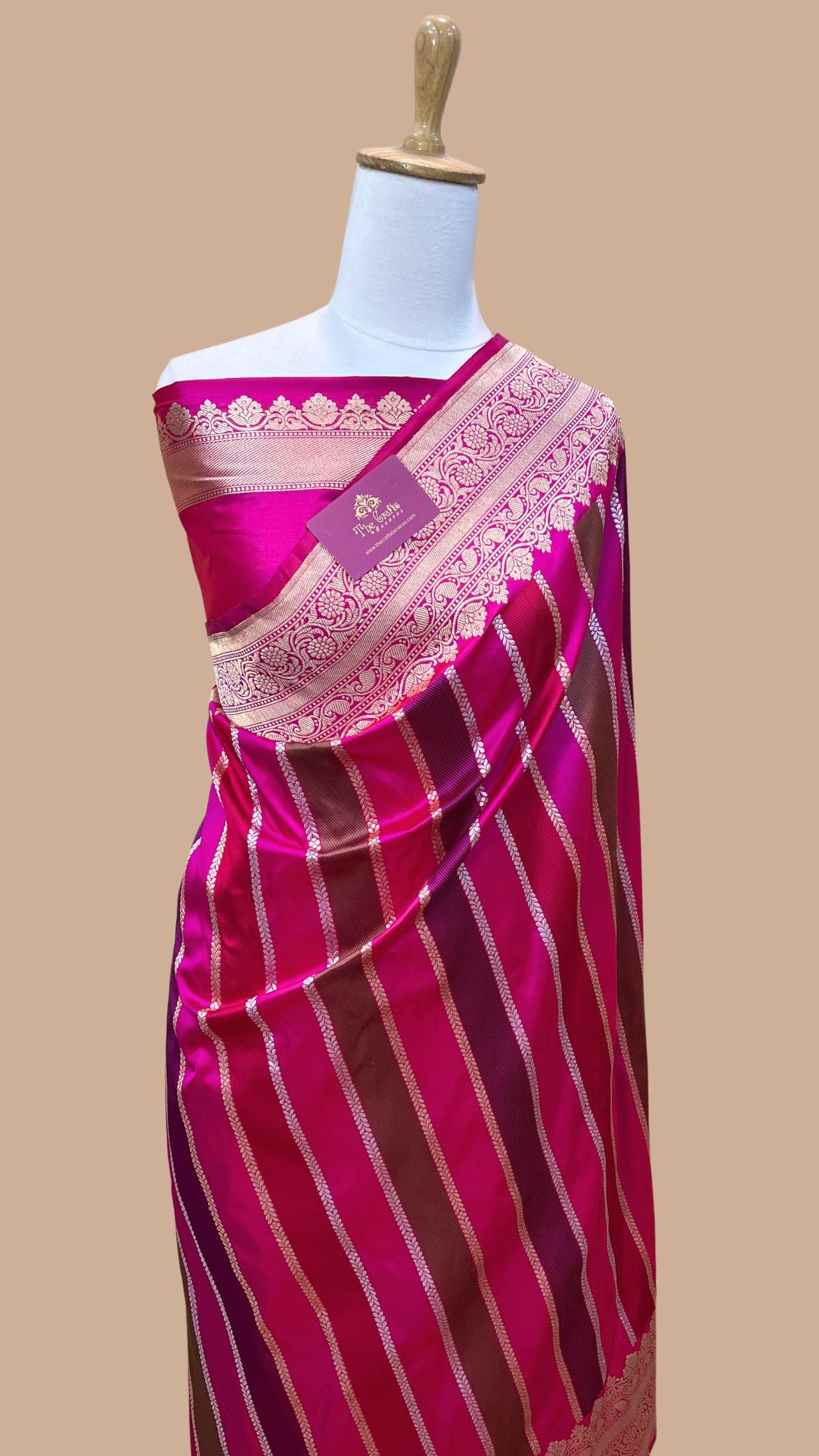 Rangkat Pure Katan Silk Handloom Banarasi Saree - with kadhua work