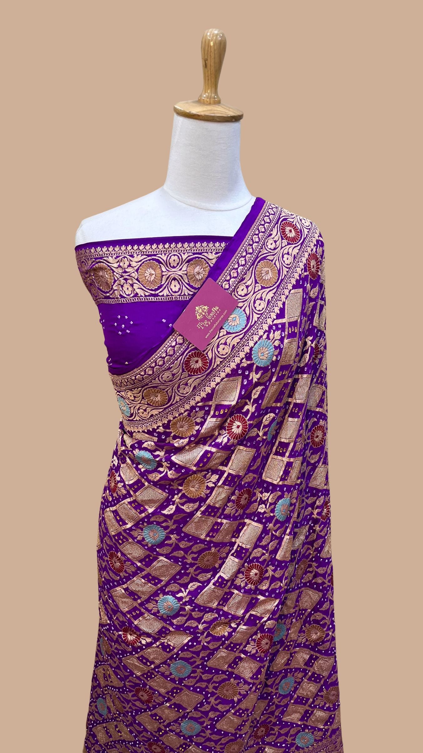 Pure Georgette Banarasi Handloom Bandhej Saree-With Meenakari Work
