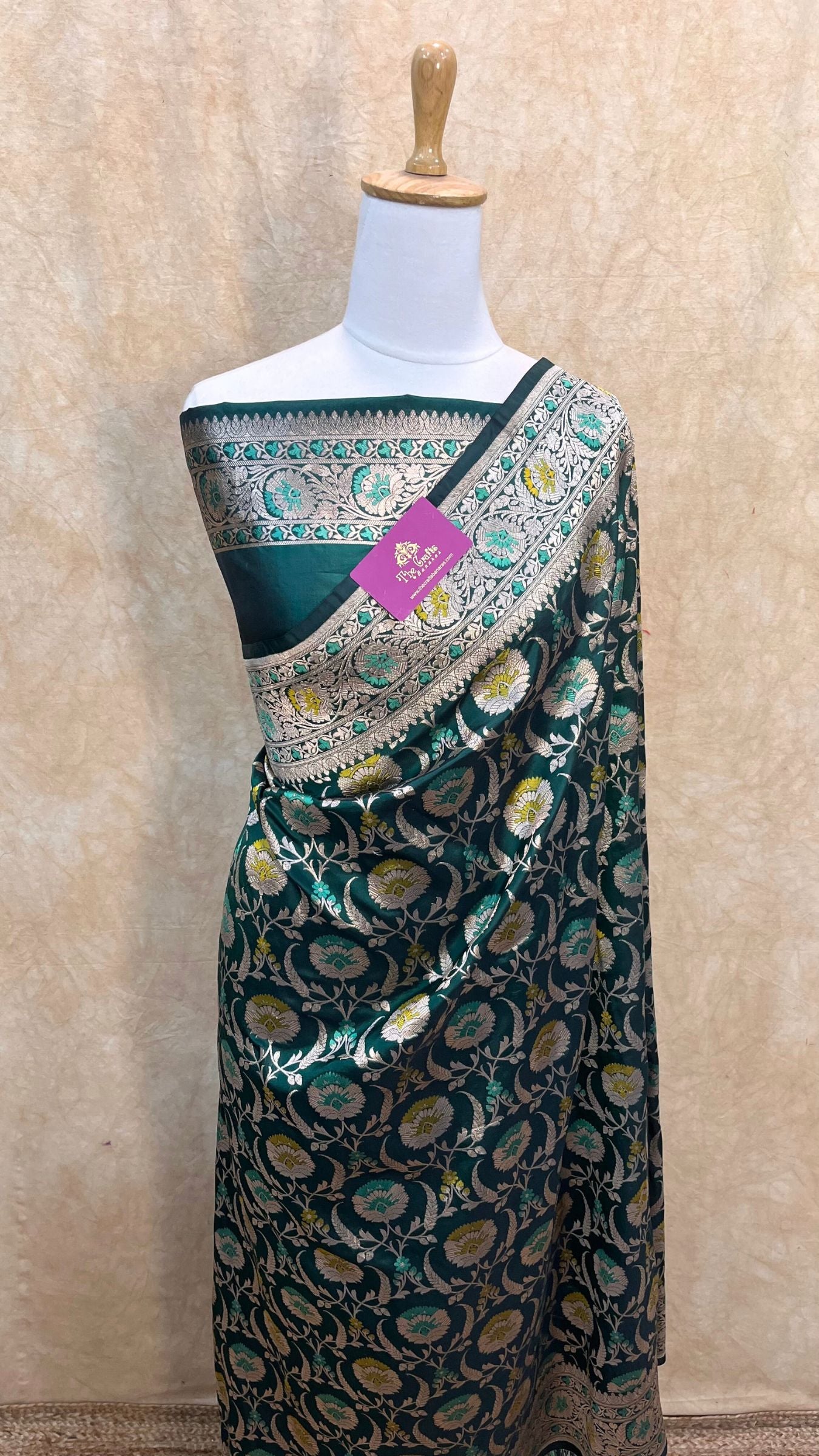 Pure Katan Silk Handloom Banarasi Saree - Jaal Work With Meenakari