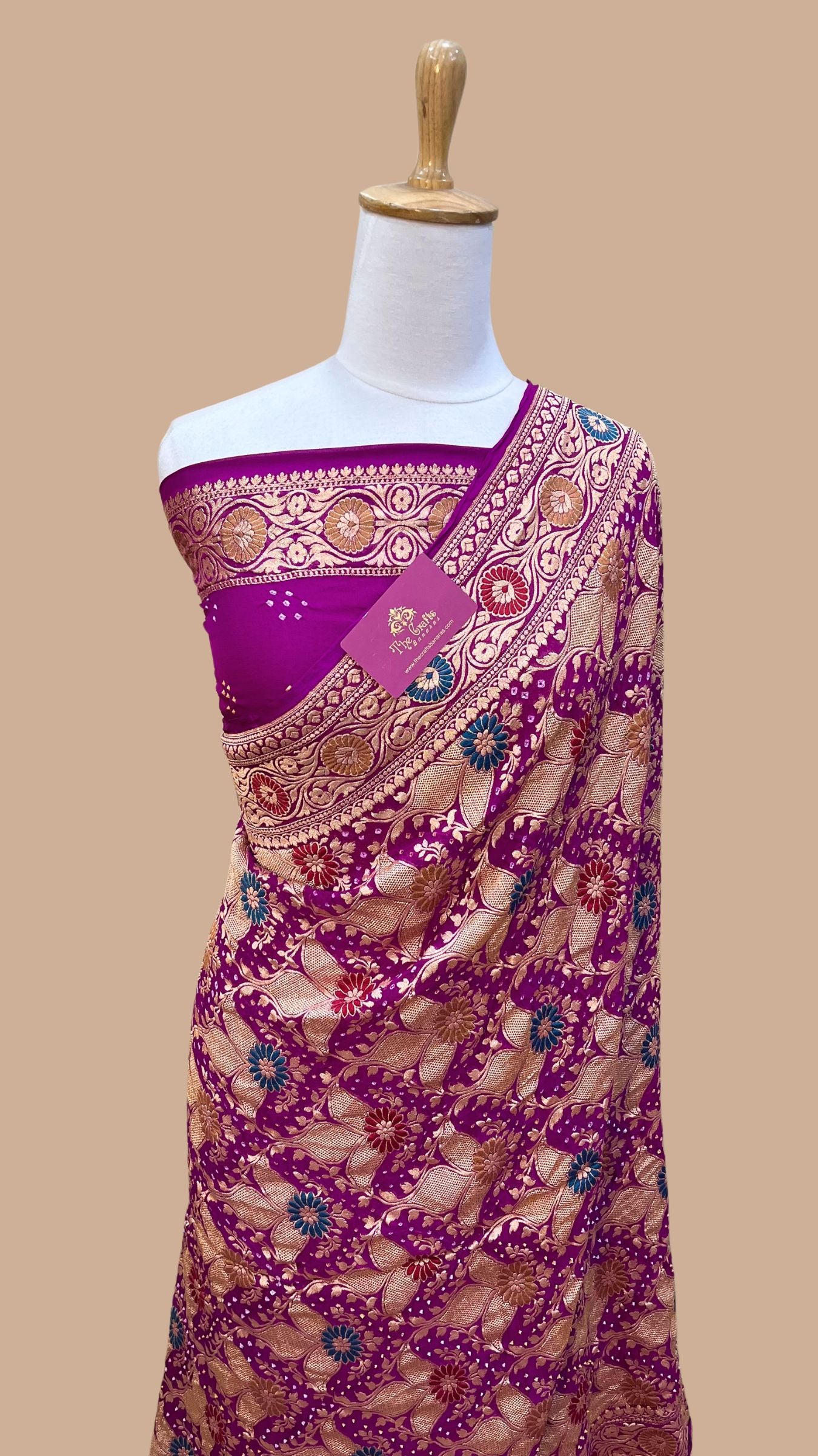 Pure Georgette Banarasi Handloom Bandhej Saree-With Meenakari Work