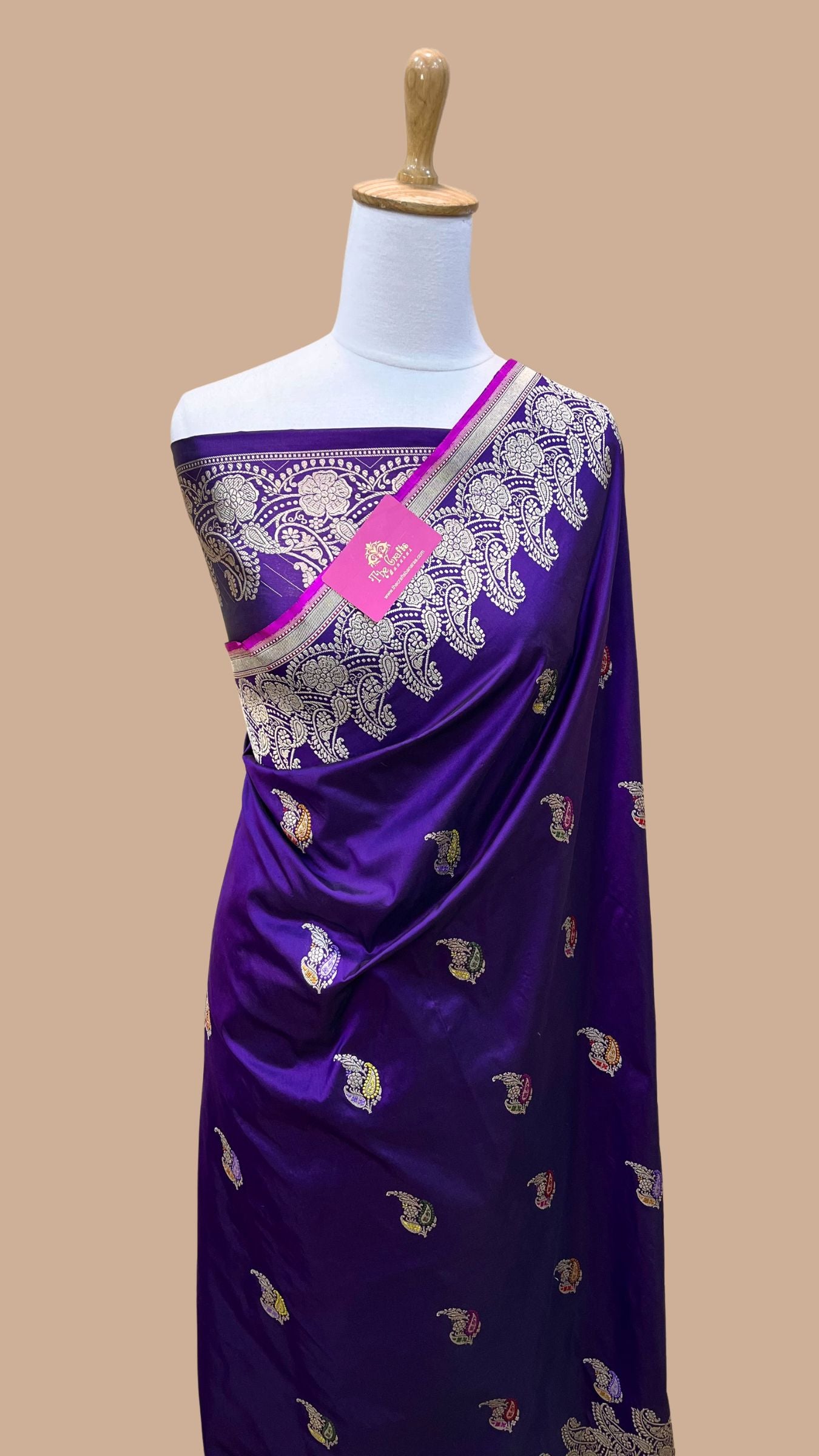 Pure Katan Silk Handloom Banarasi Saree - with kadhua meenakari motifs