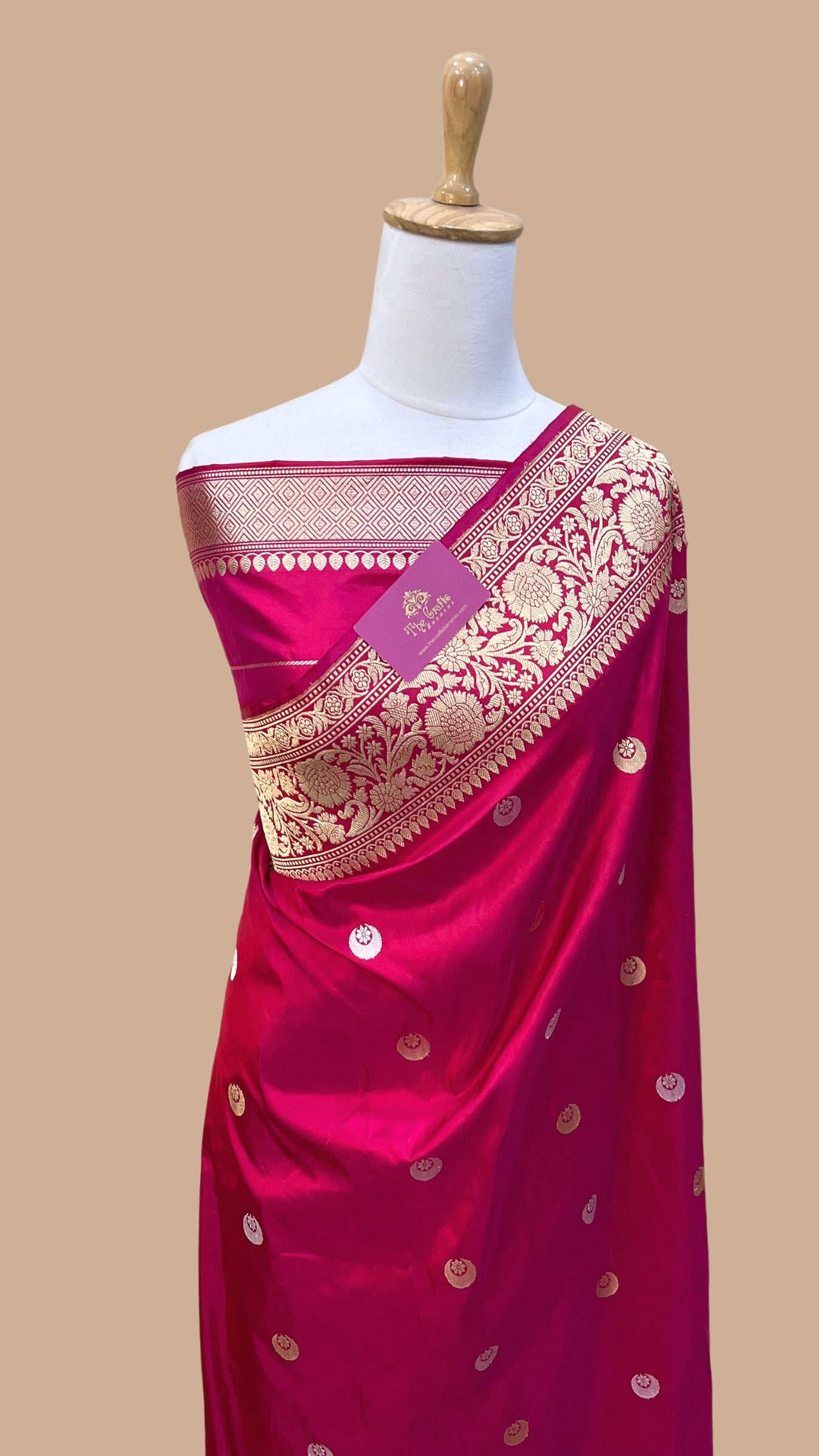 Pure Katan Silk Handloom Banarasi Saree - with kadhua motifs