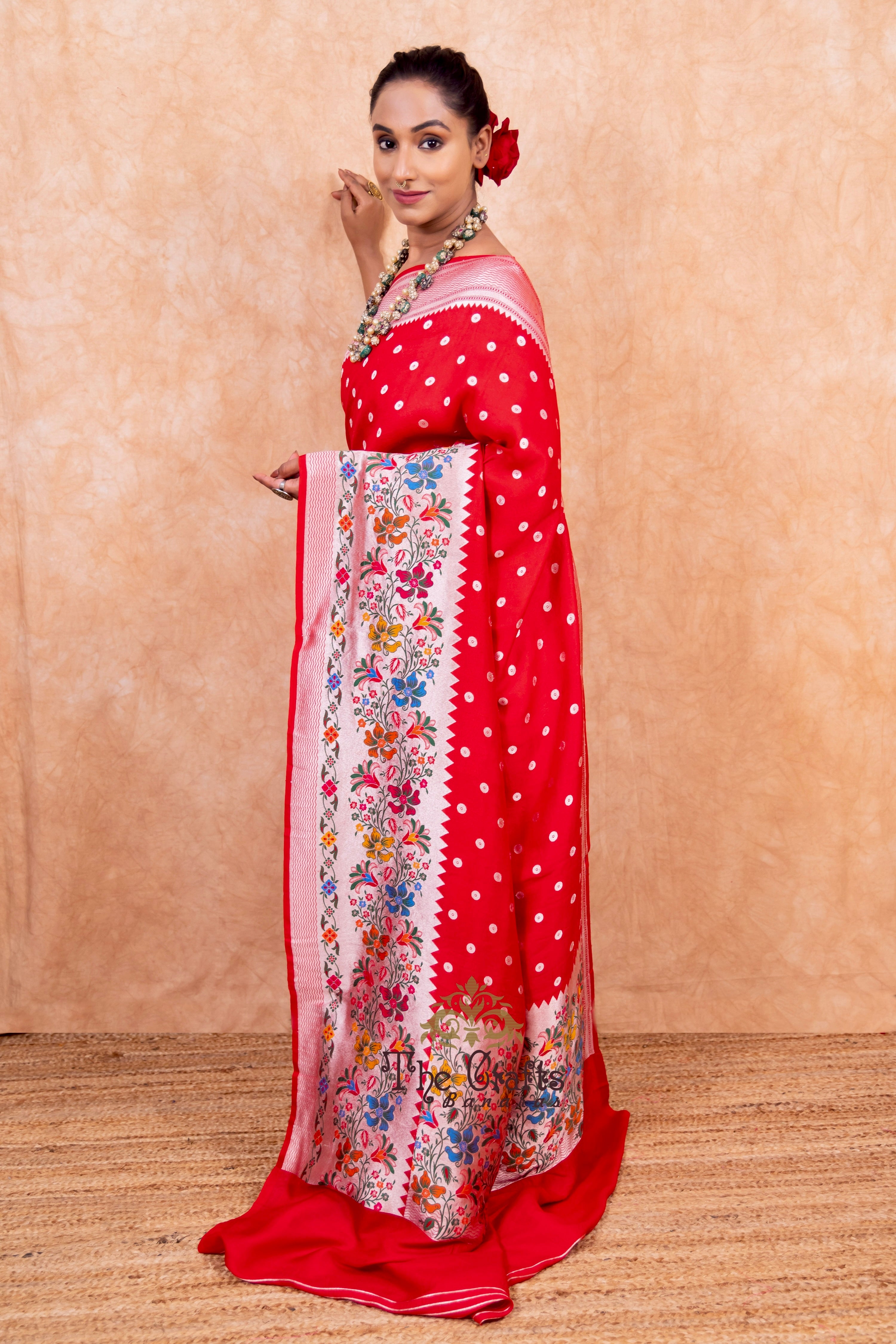 Tussar Georgette Handloom Banarasi Saree - Paithani border