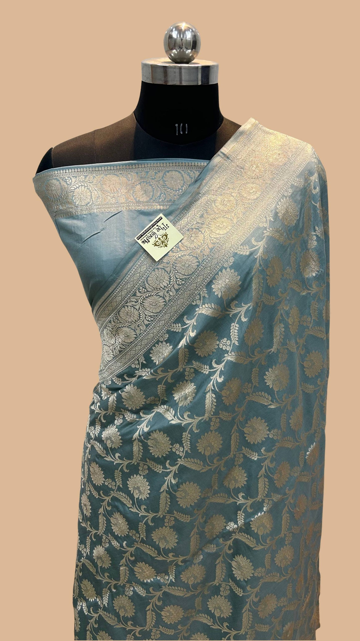 Pure Katan Silk Handloom Banarasi Saree - Jaal work