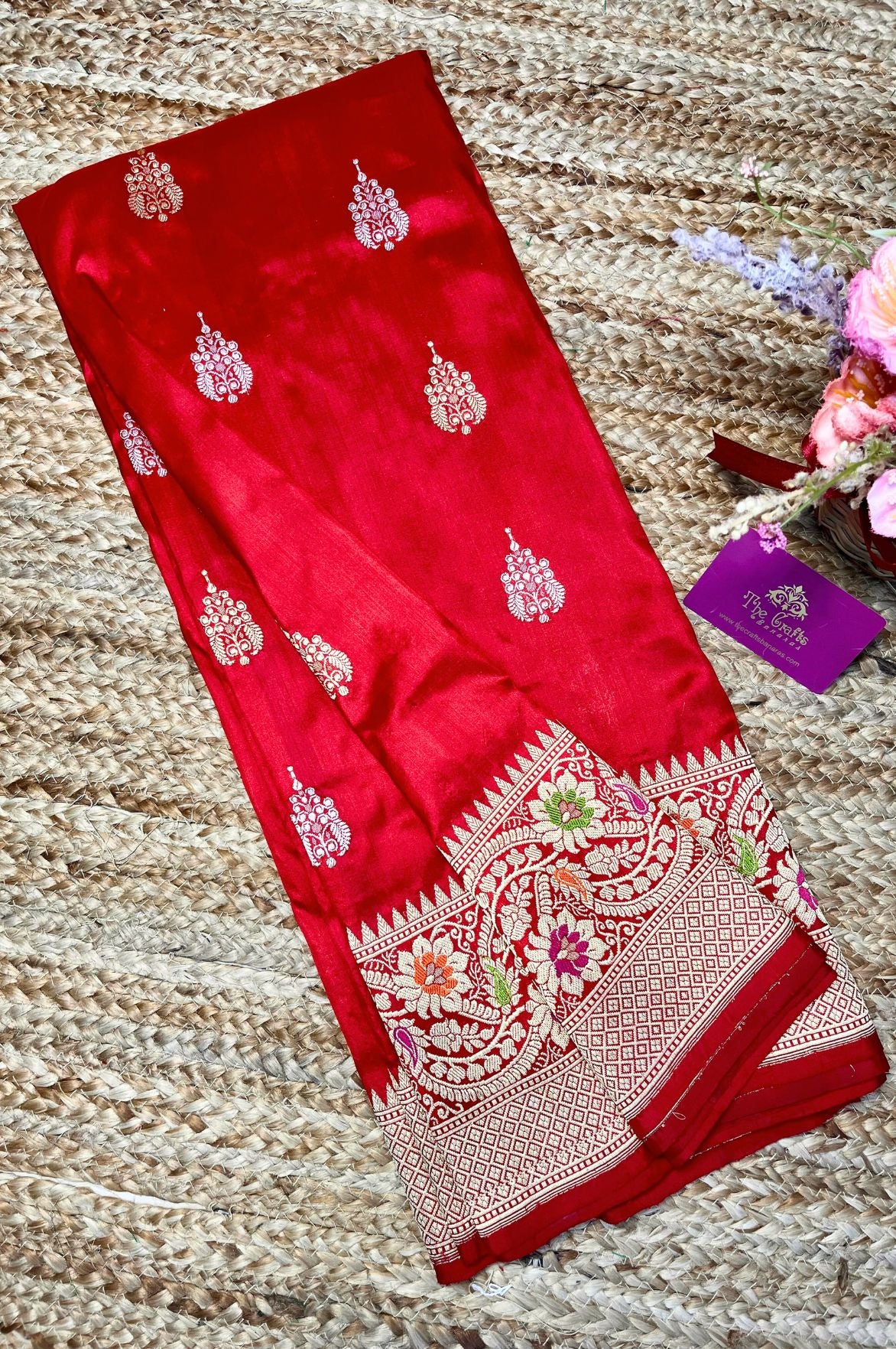 Pure Katan Silk Handloom Banarasi Saree - with sona rupa kadhua motifs