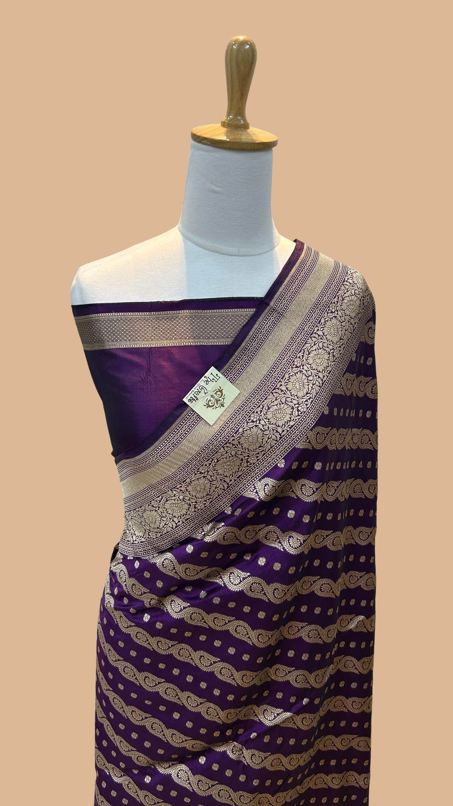 Pure Katan Silk Handloom Banarasi Saree - Jaal work