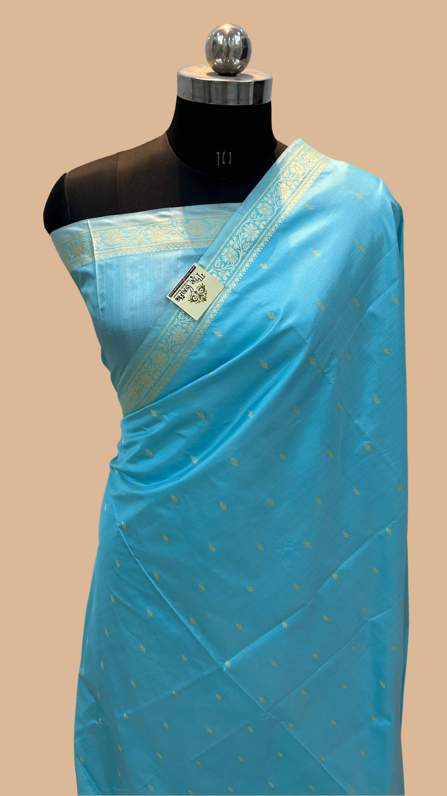 Pure Katan Silk Handloom Banarasi Saree - Chunri Buti