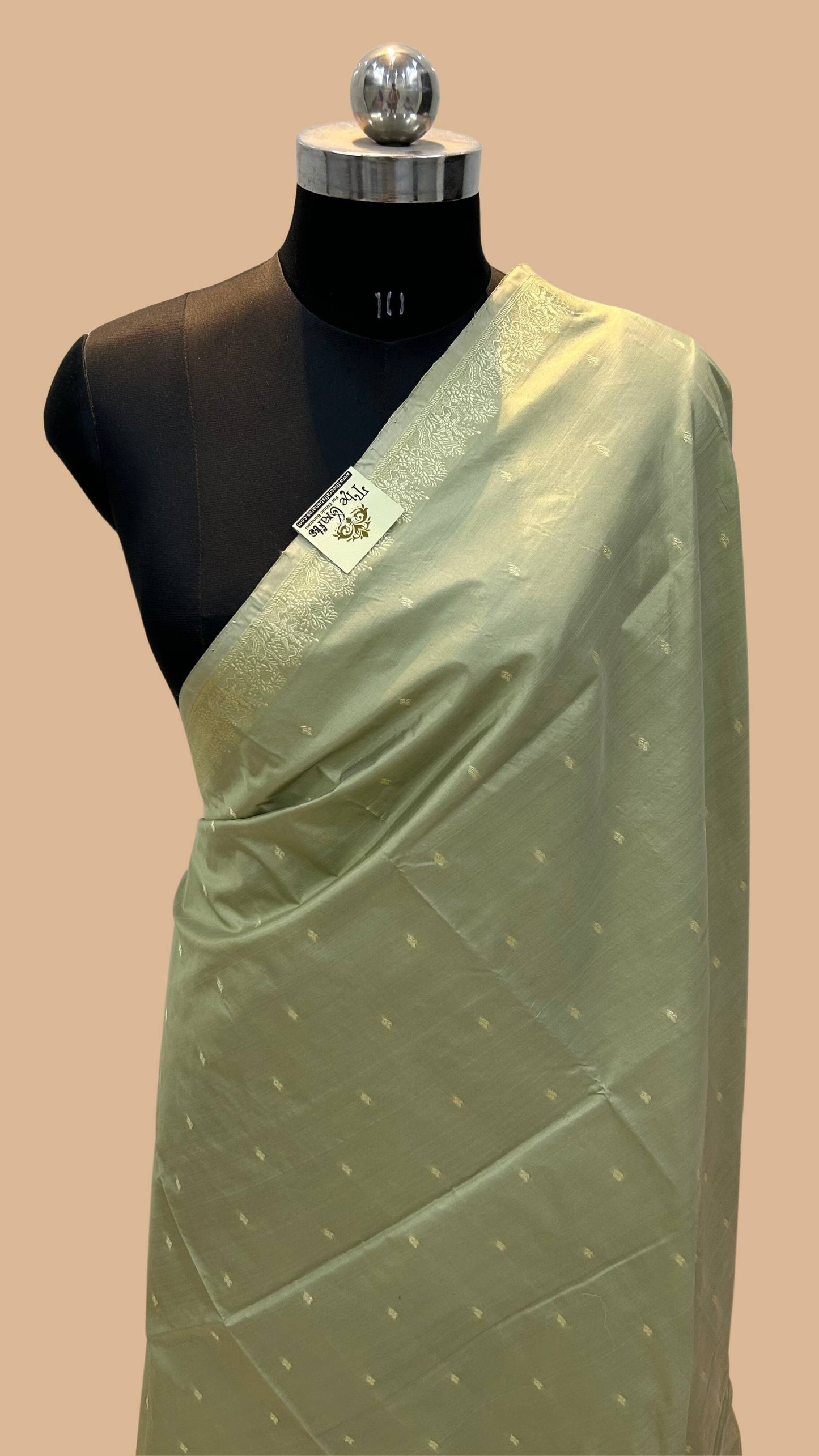 Pure Katan Silk Handloom Banarasi Saree - Chunri Buti