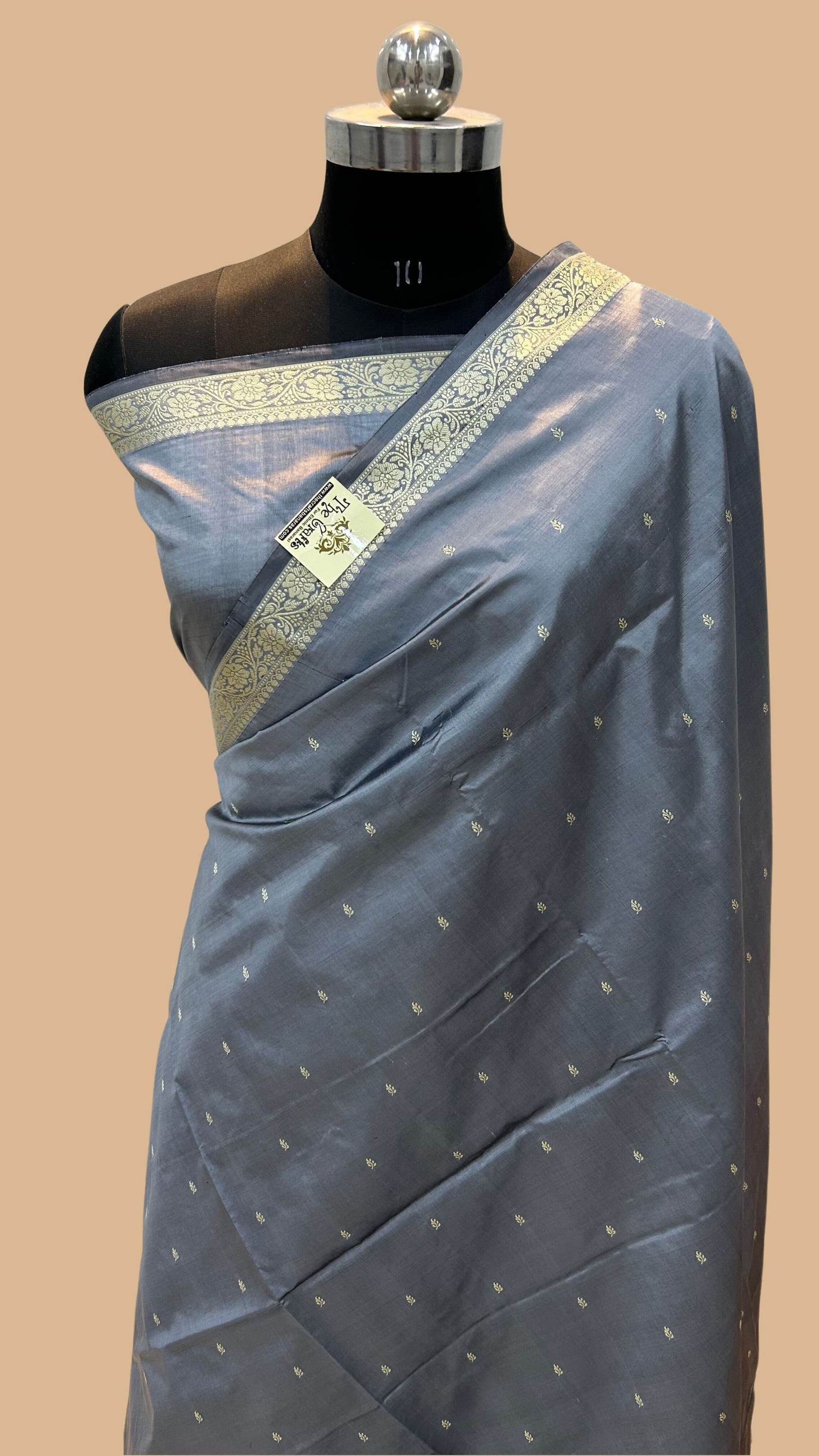Pure Katan Silk Handloom Banarasi Saree - Chunri Buti