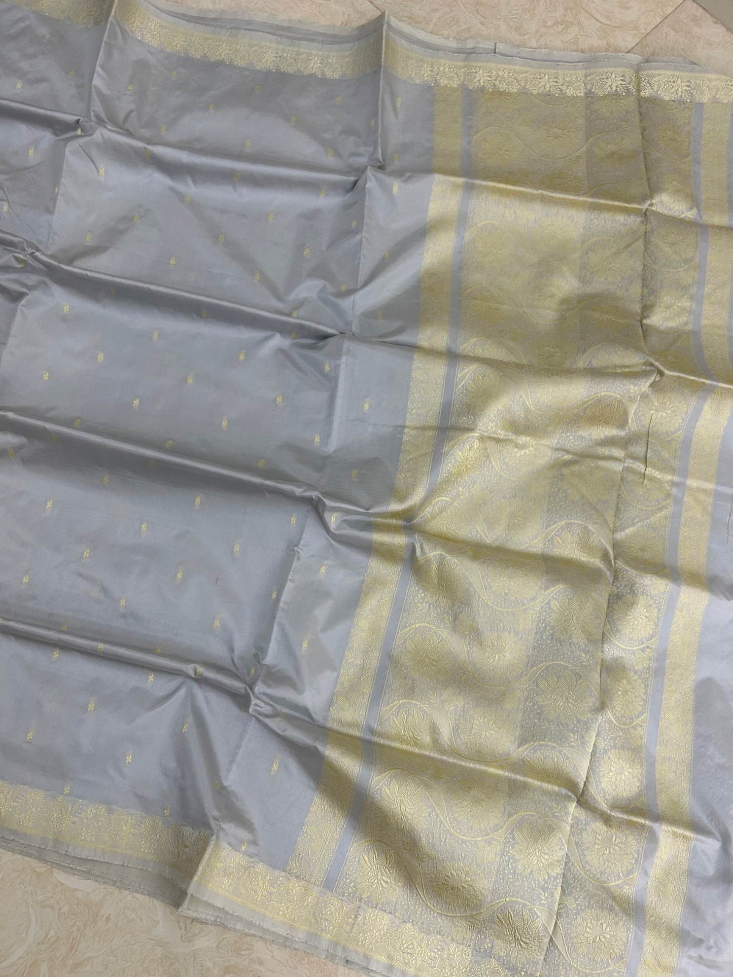 Pure Katan Silk Handloom Banarasi Saree - Chunri Buti