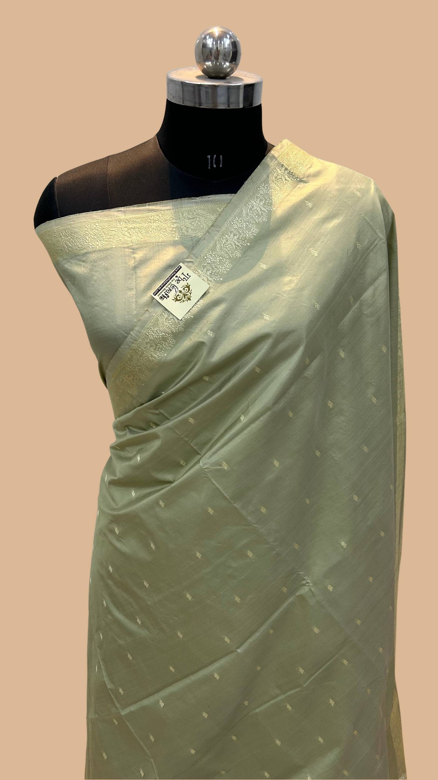 Pure Katan Silk Handloom Banarasi Saree - Chunri Buti