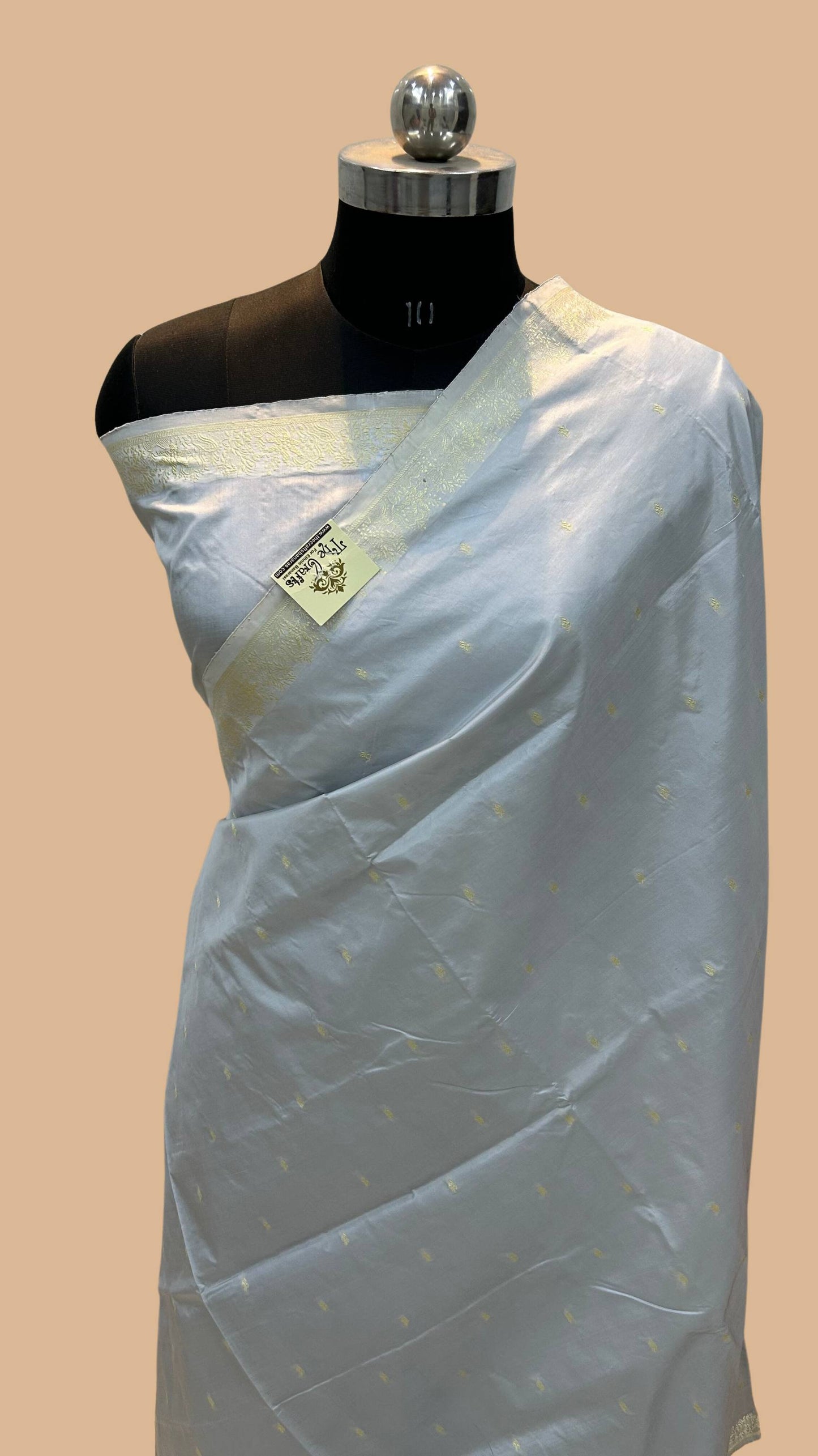 Pure Katan Silk Handloom Banarasi Saree - Chunri Buti
