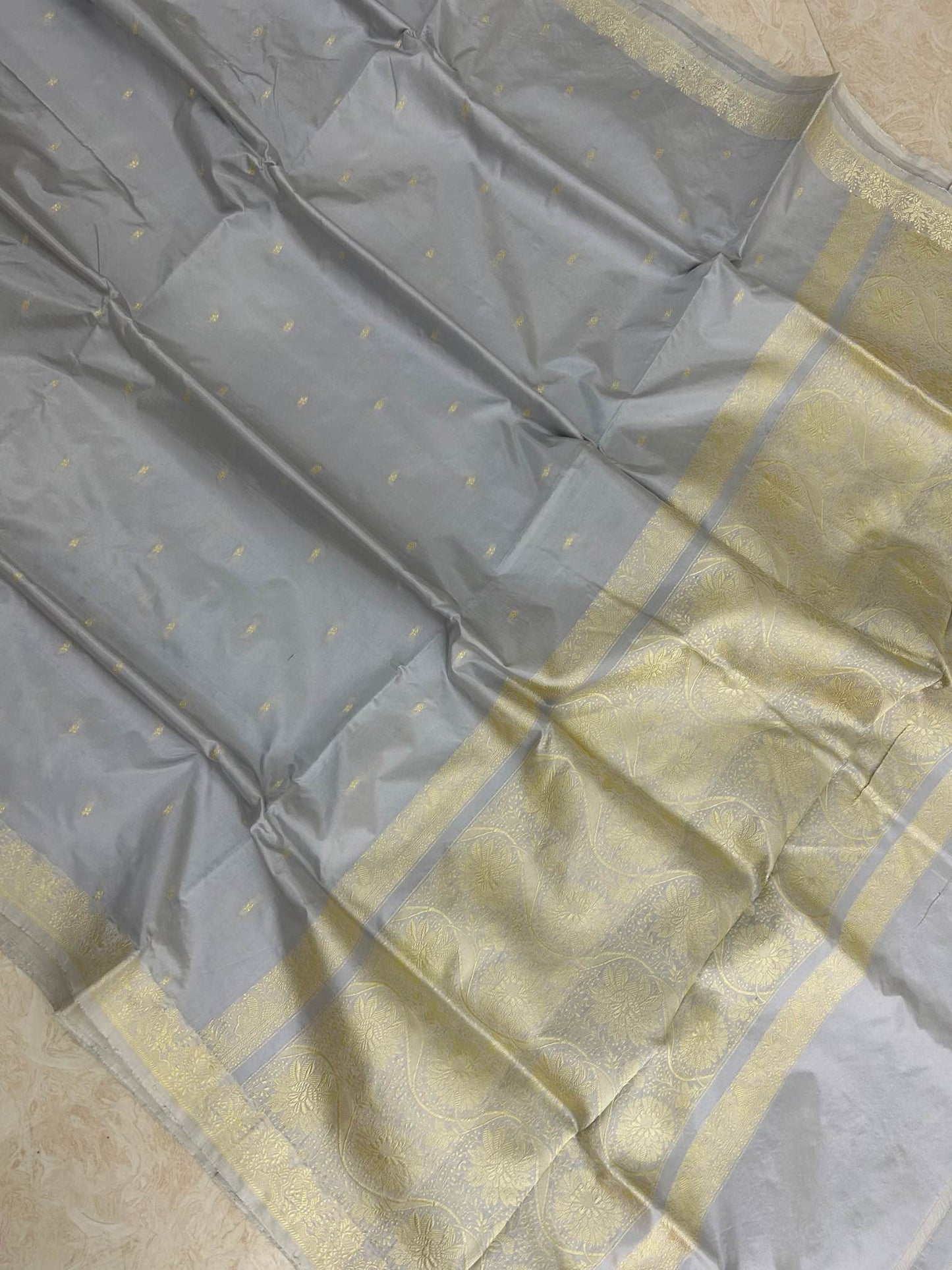 Pure Katan Silk Handloom Banarasi Saree - Chunri Buti