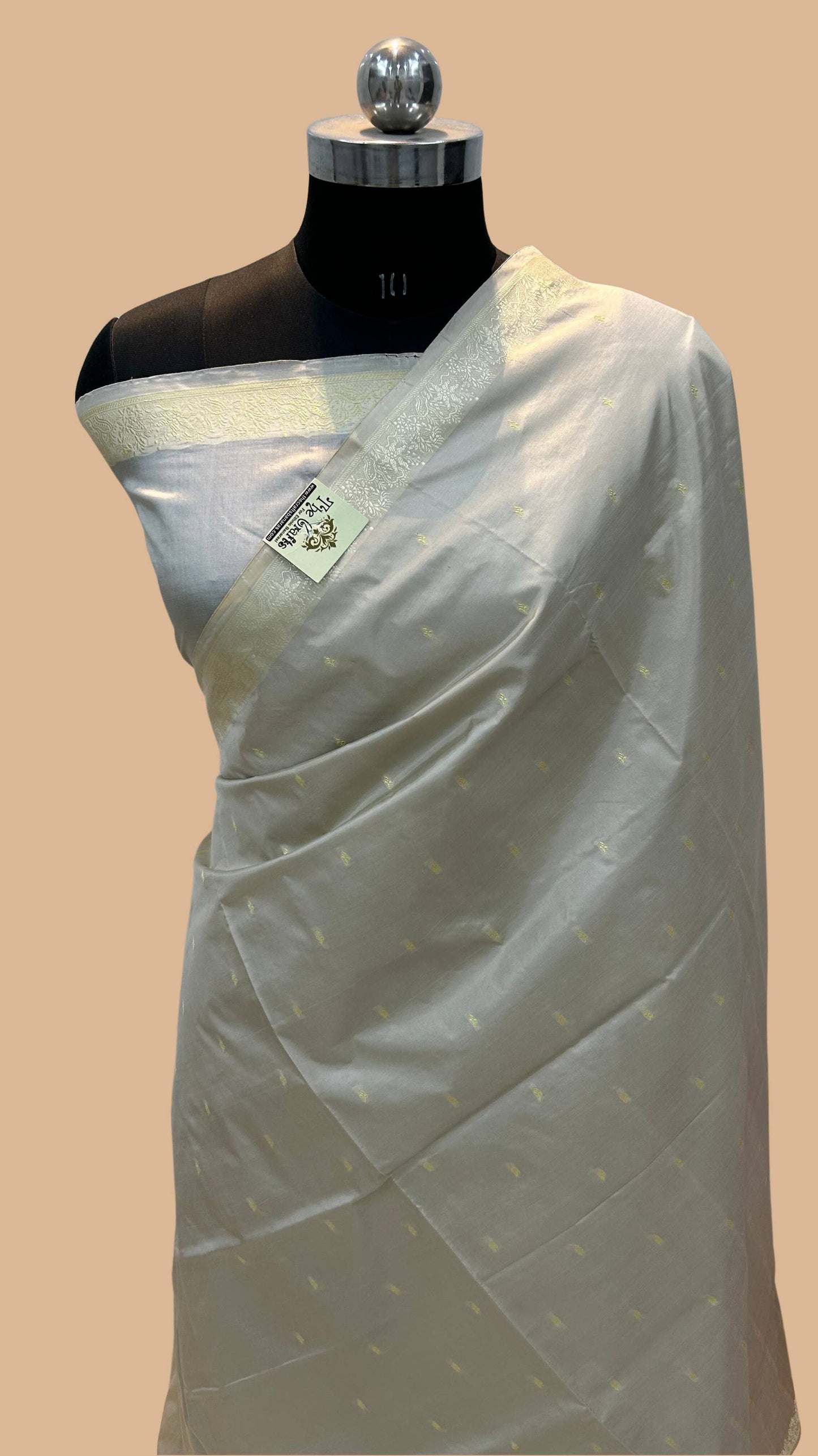 Pure Katan Silk Handloom Banarasi Saree - Chunri Buti