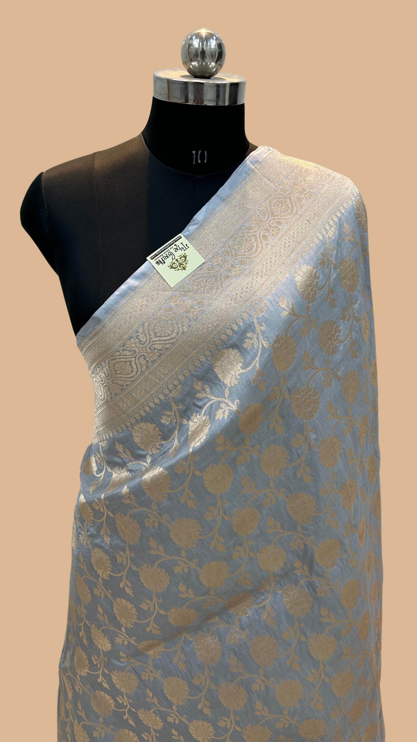 Pure Katan Silk Handloom Banarasi Saree - Jaal work