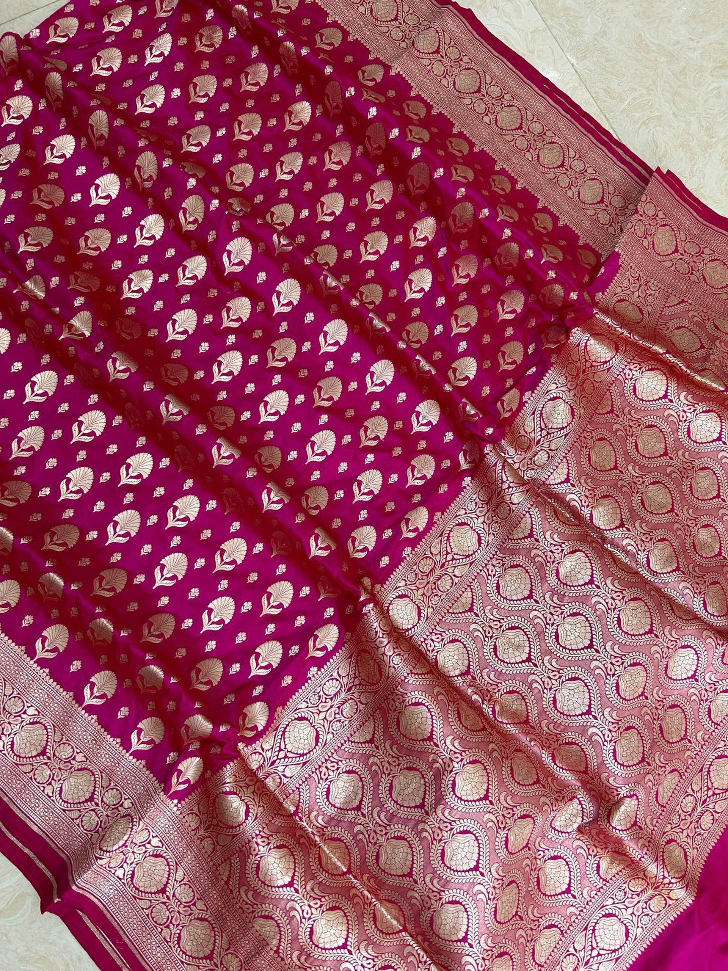 Pure Katan Silk Handloom Banarasi Saree - Jaal work