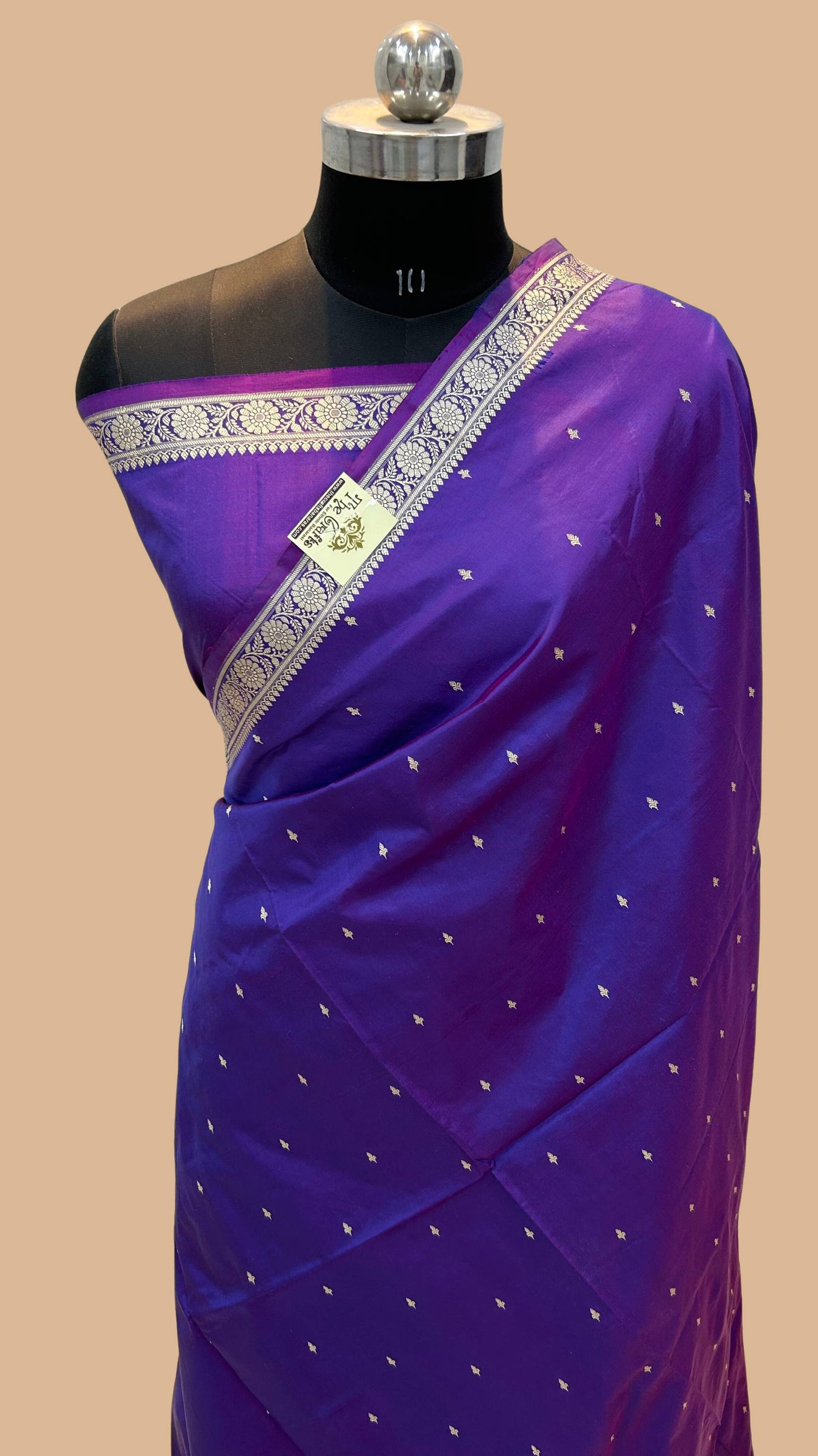 Pure Katan Silk Handloom Banarasi Saree - Chunri Buti