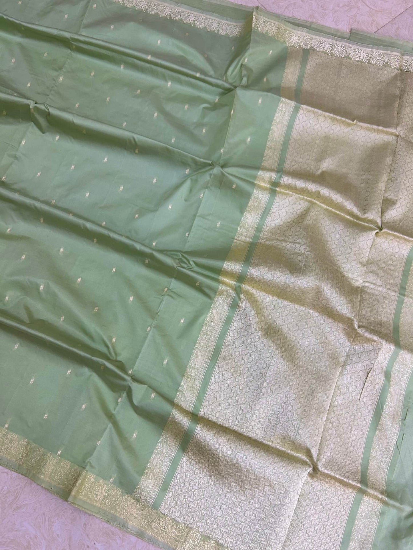 Pure Katan Silk Handloom Banarasi Saree - Chunri Buti
