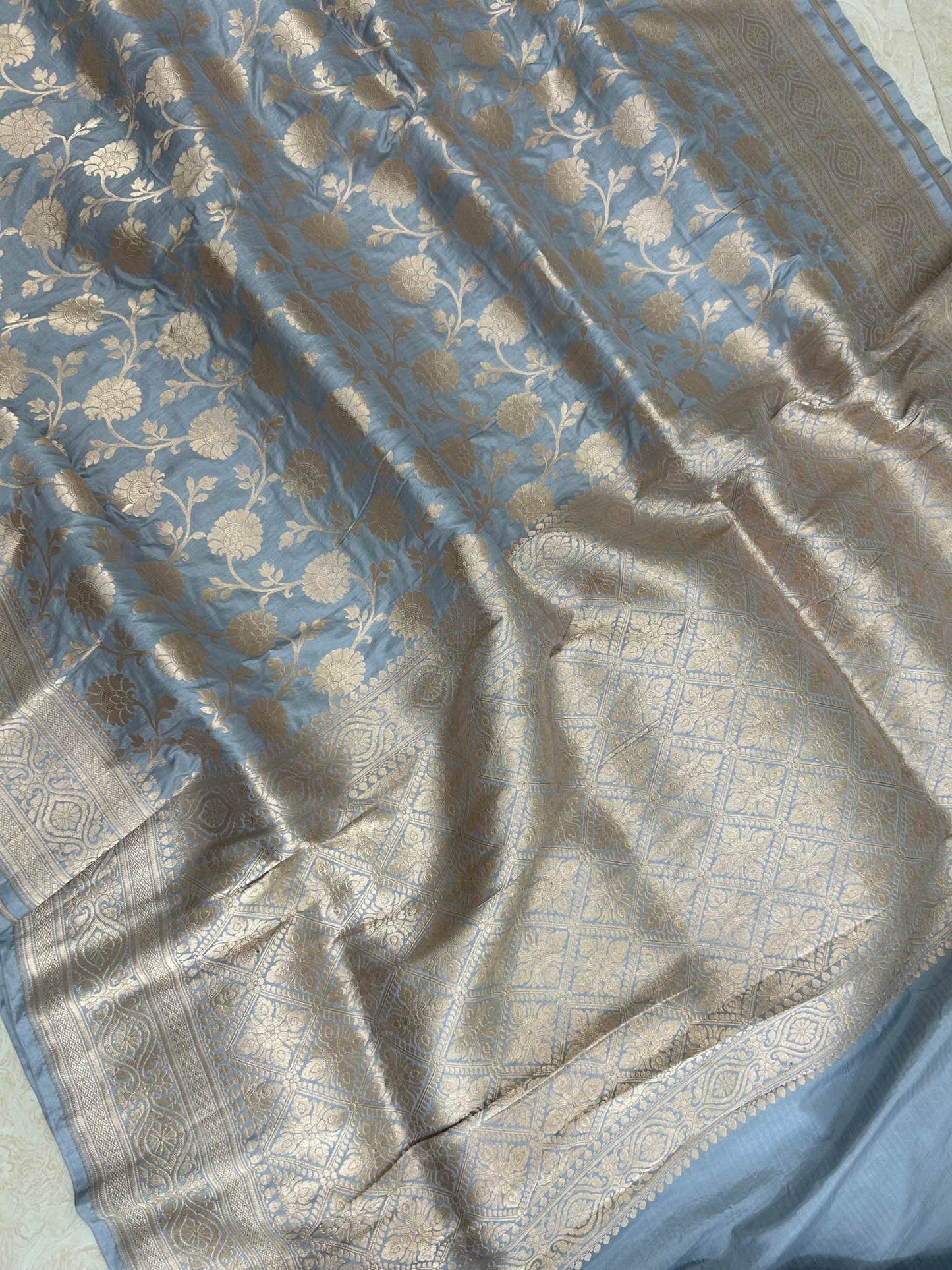 Pure Katan Silk Handloom Banarasi Saree - Jaal work