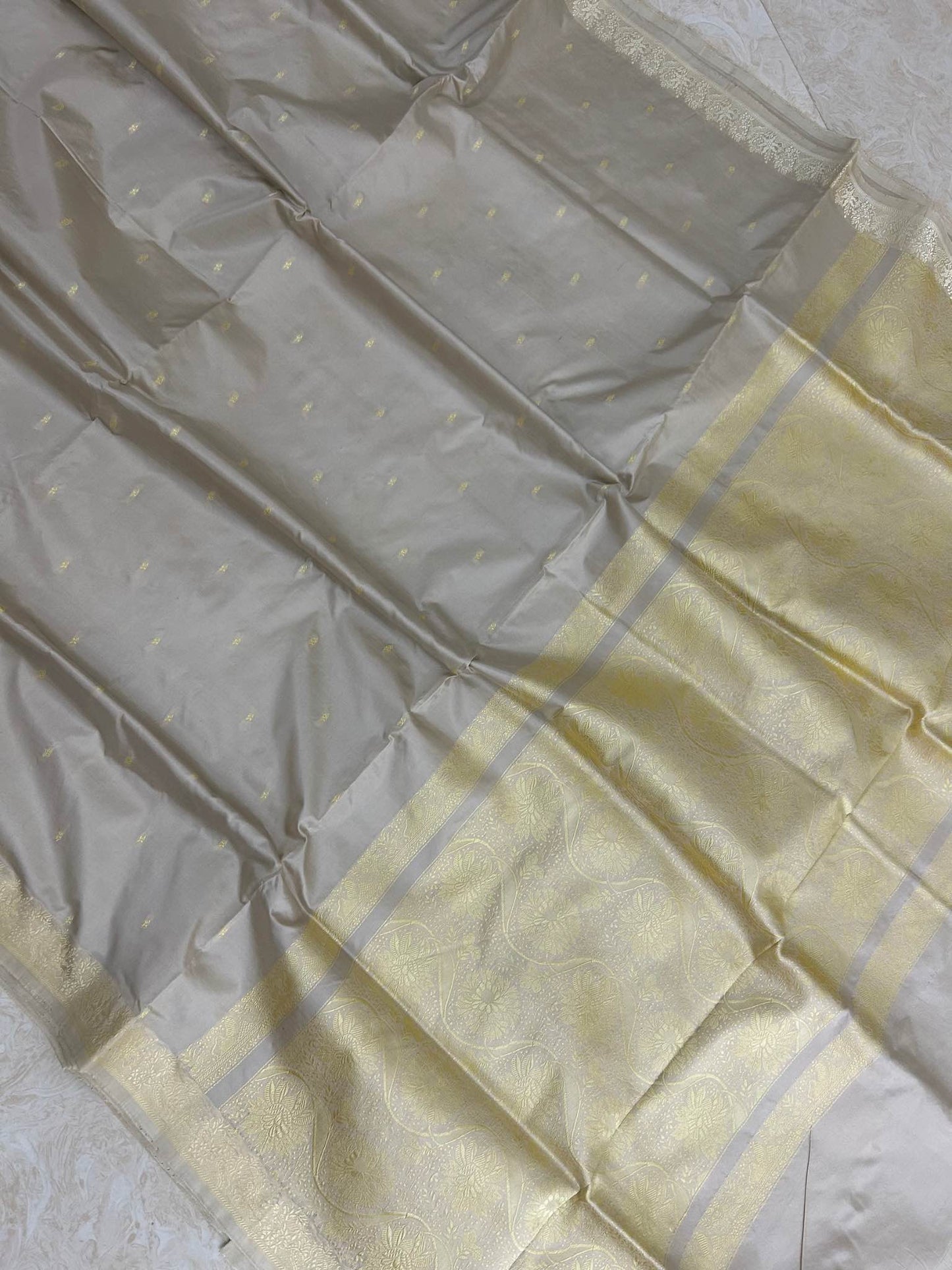 Pure Katan Silk Handloom Banarasi Saree - Chunri Buti