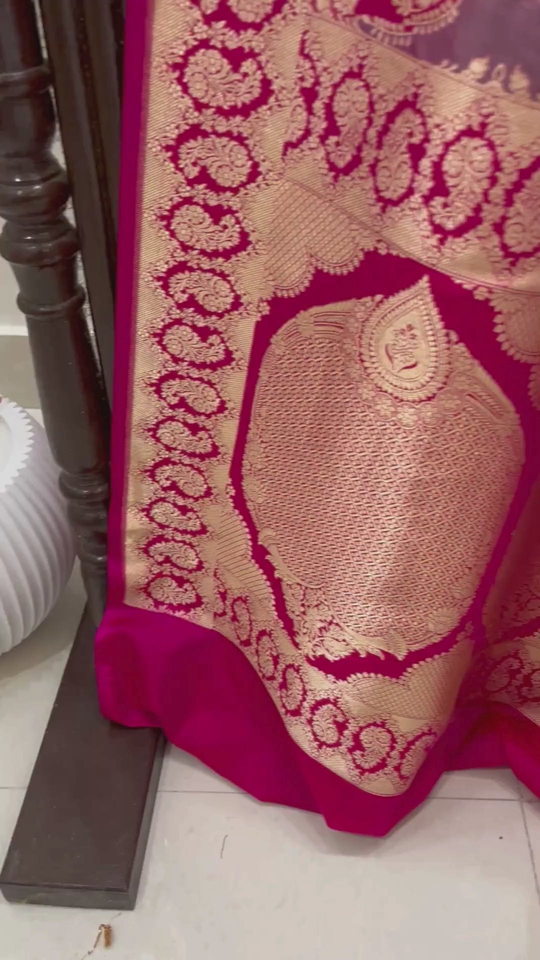 Rangkat Pure Katan Silk Handloom Banarasi Saree - Jaal Work With Meenakari