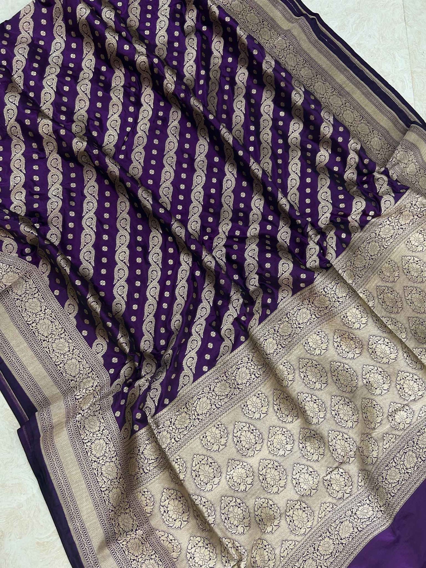 Pure Katan Silk Handloom Banarasi Saree - Jaal work