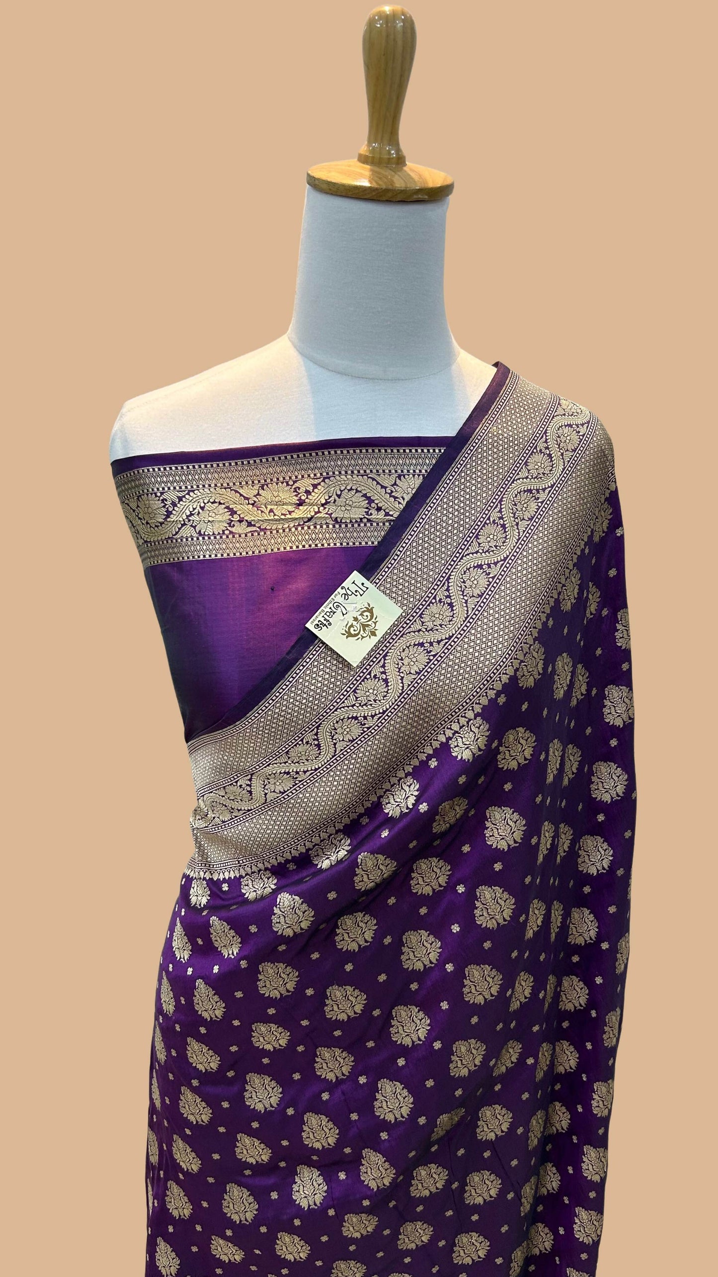 Pure Katan Silk Handloom Banarasi Saree - Jaal work