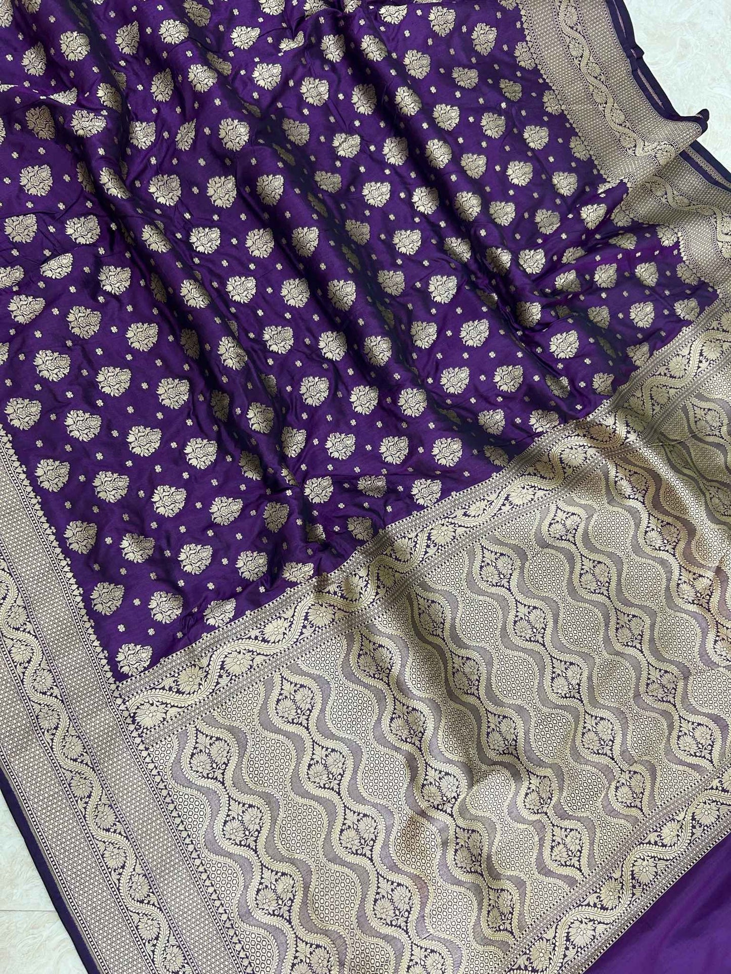 Pure Katan Silk Handloom Banarasi Saree - Jaal work