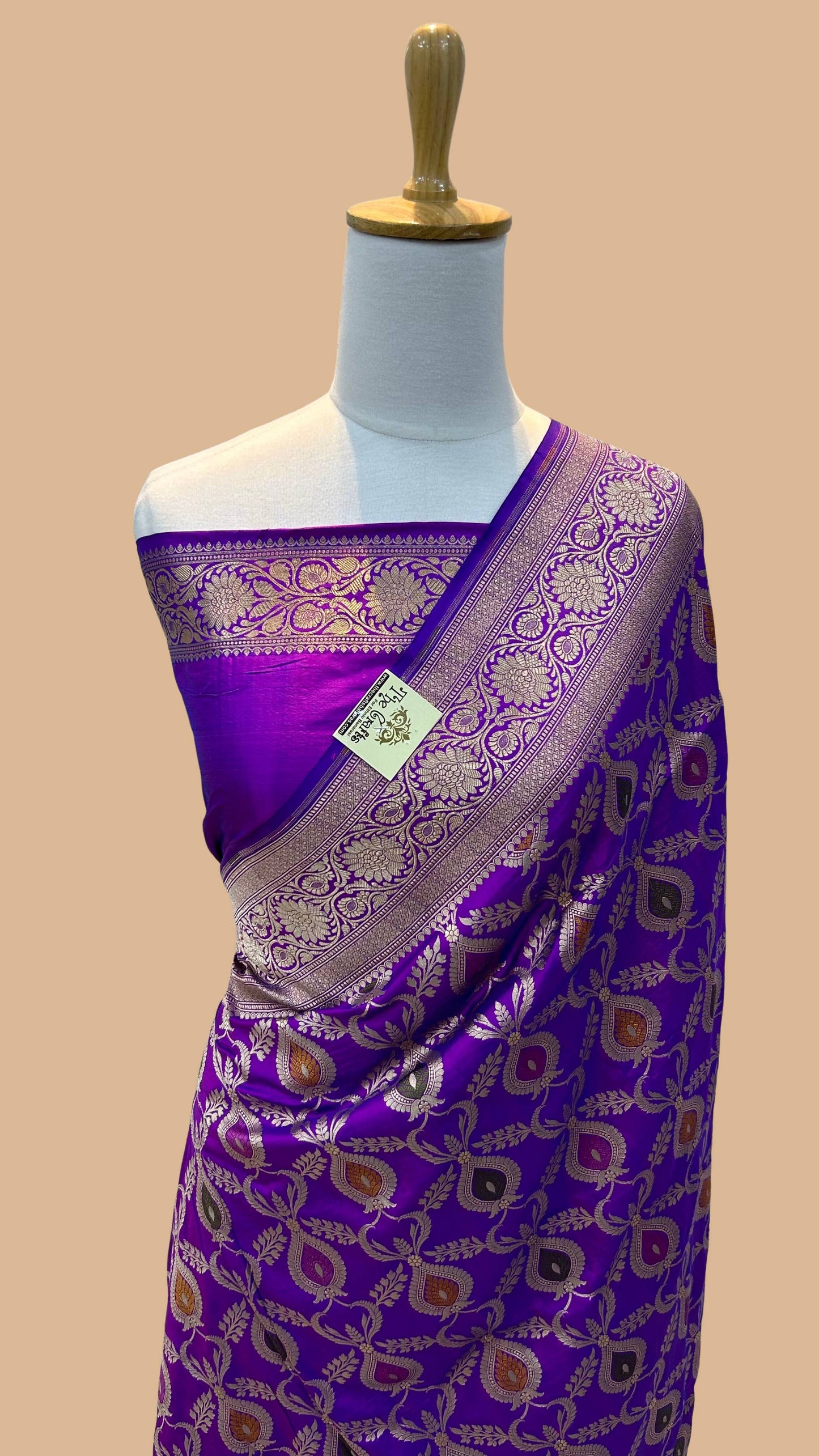 Pure Katan Silk Handloom Banarasi Saree - All over jaal work with meenakari