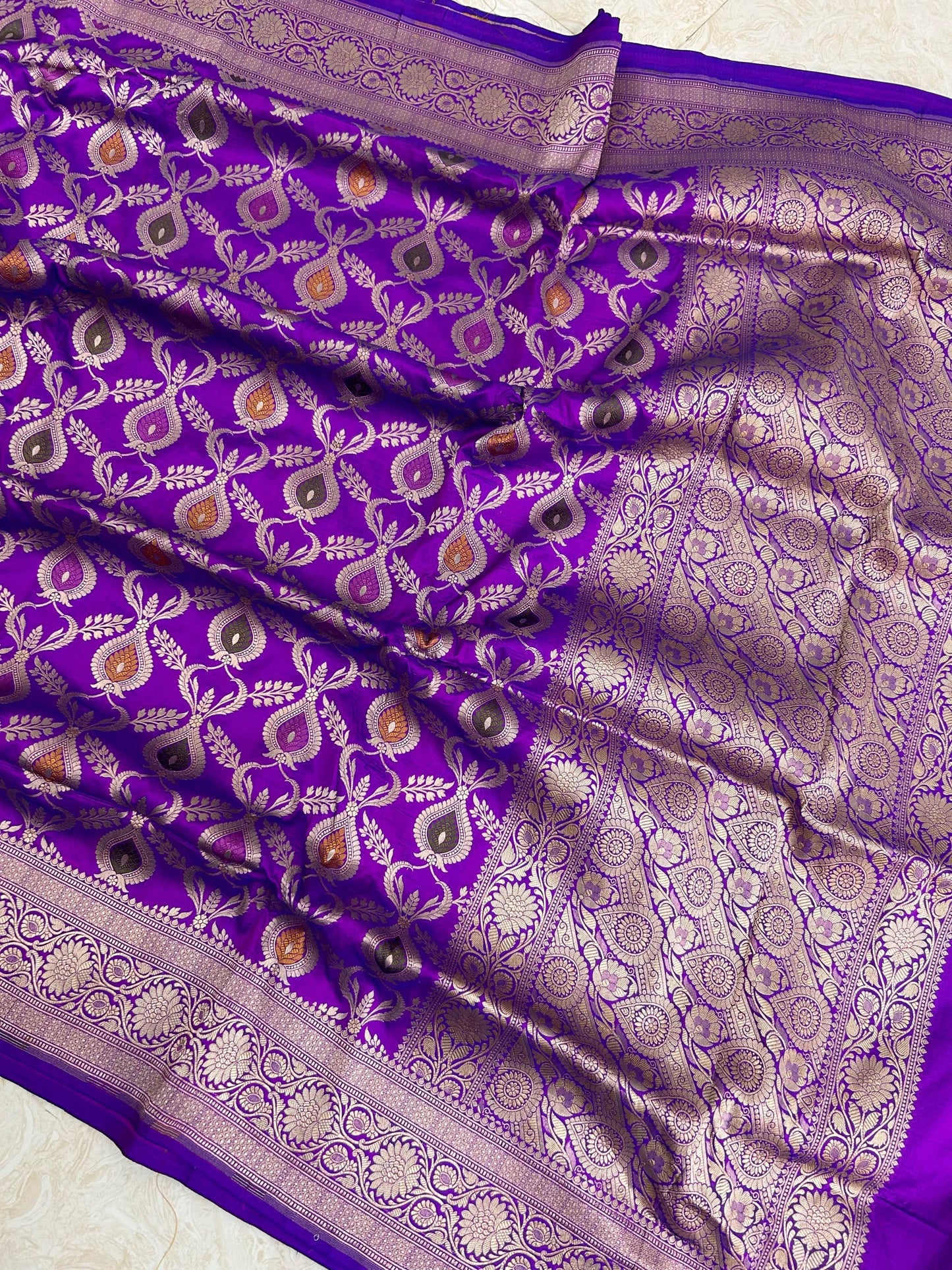 Pure Katan Silk Handloom Banarasi Saree - All over jaal work with meenakari