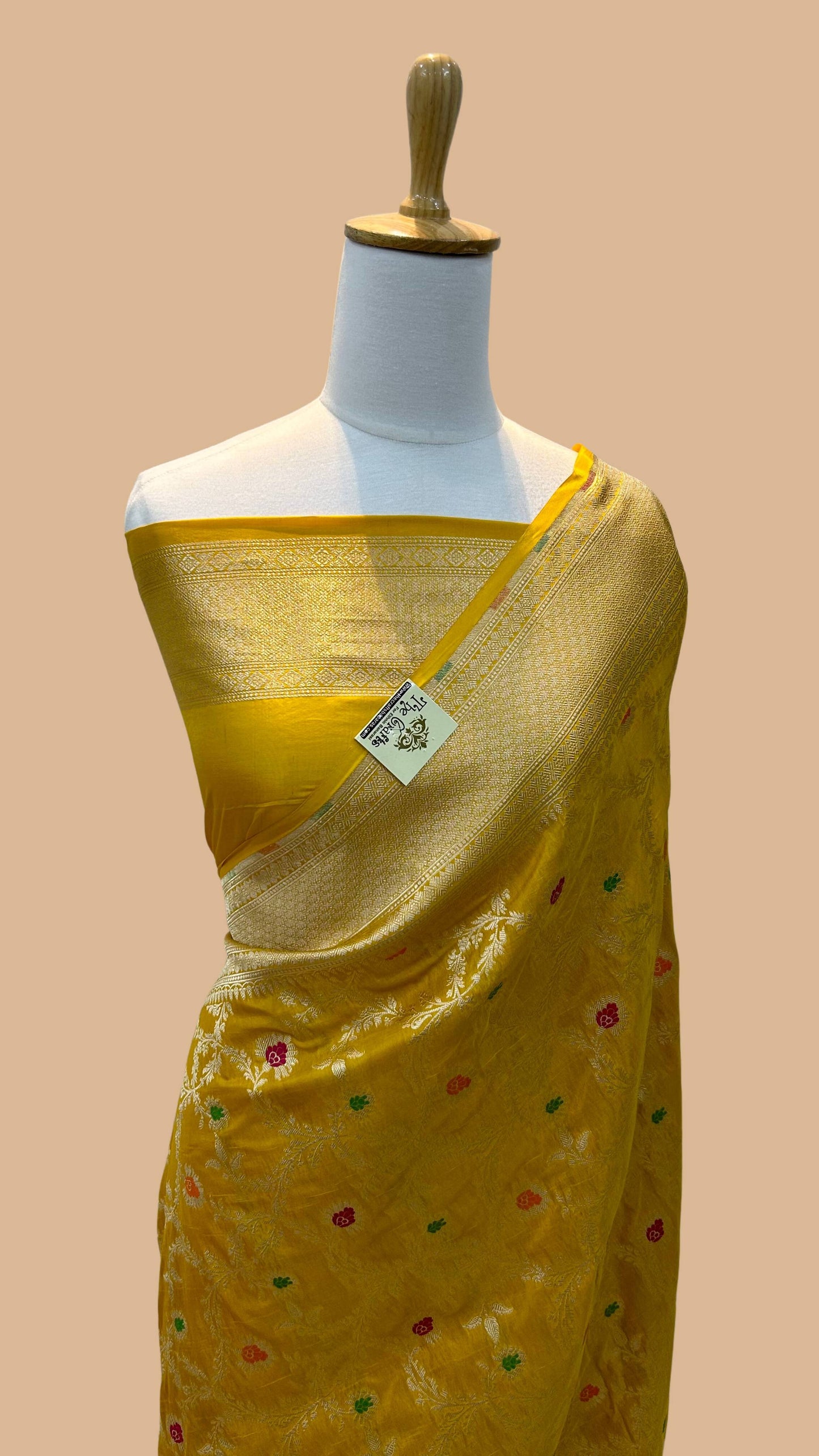 Pure Katan Silk Handloom Banarasi Saree - All over jaal work with meenakari