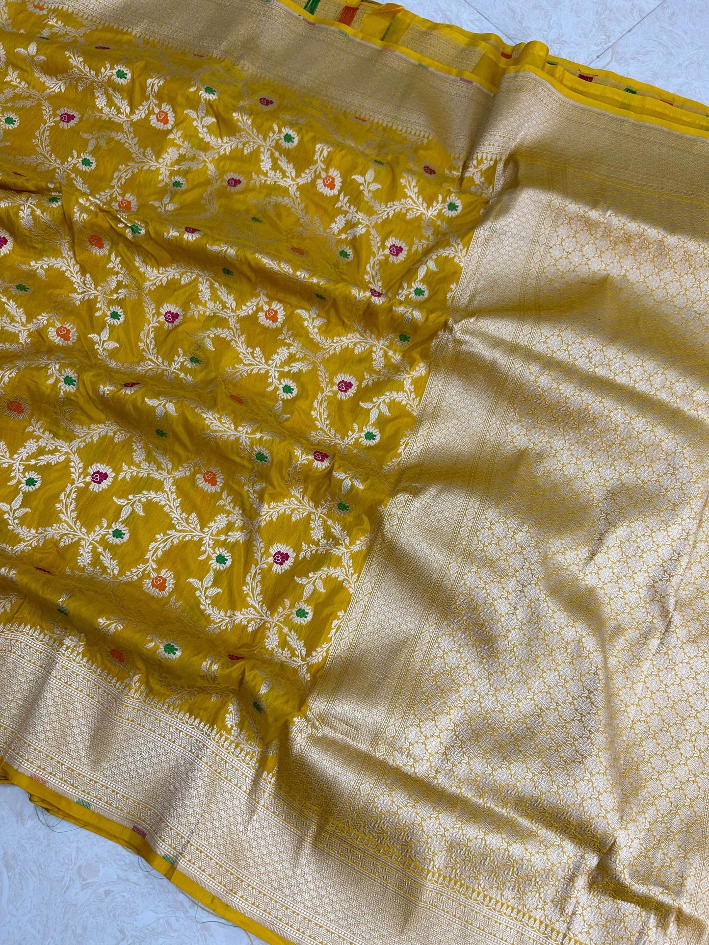 Pure Katan Silk Handloom Banarasi Saree - All over jaal work with meenakari