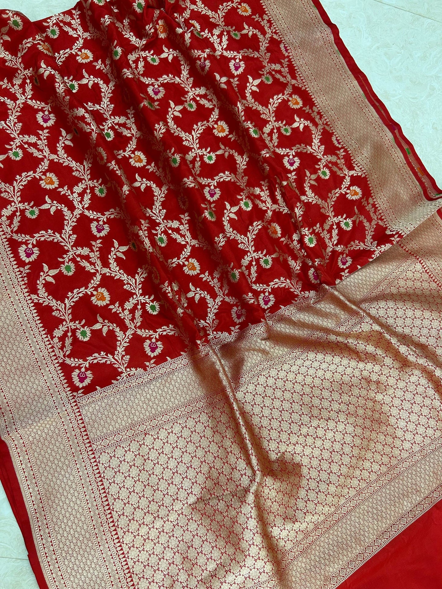 Pure Katan Silk Handloom Banarasi Saree - All over jaal work with meenakari